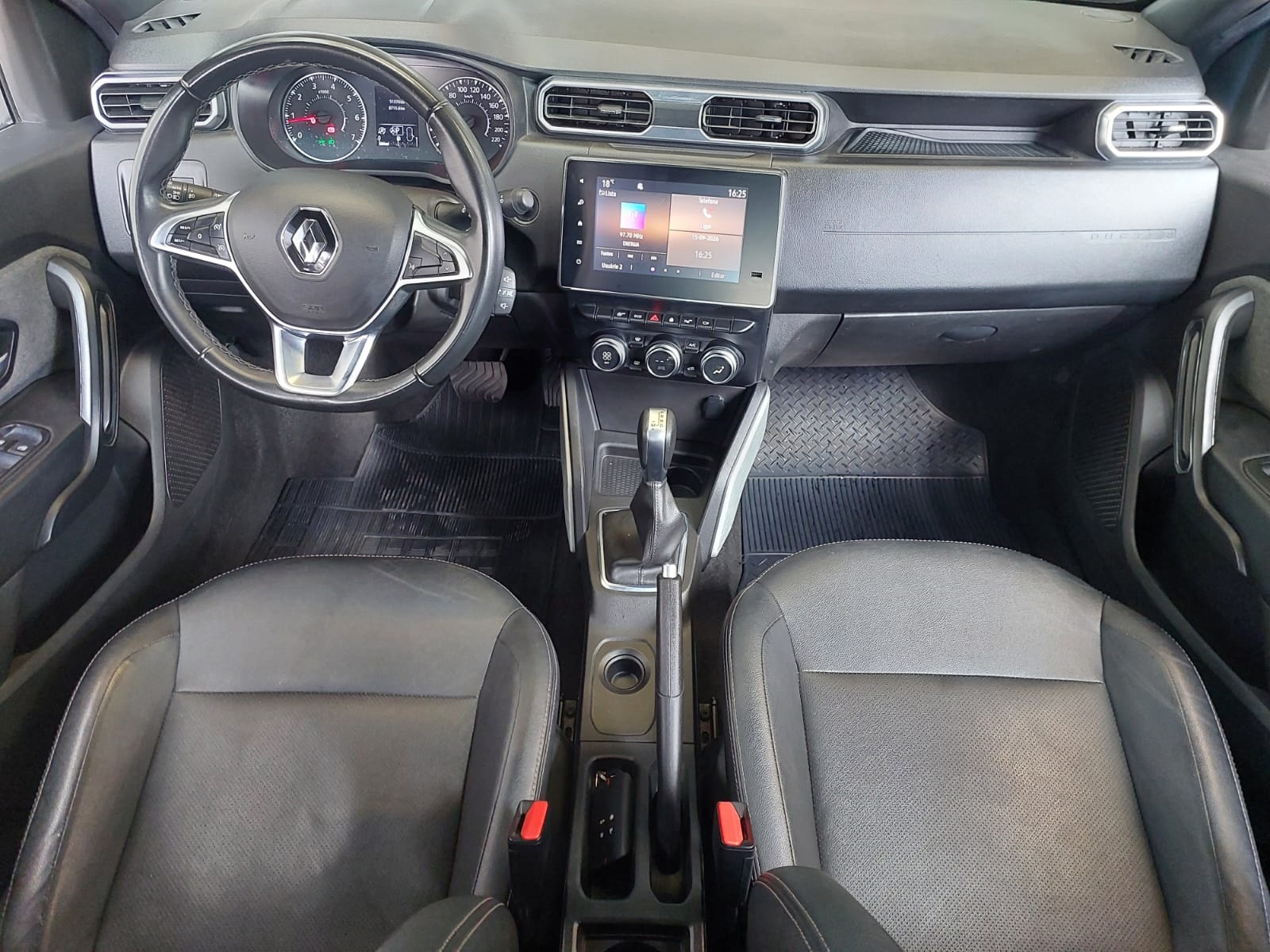 RENAULT DUSTER
