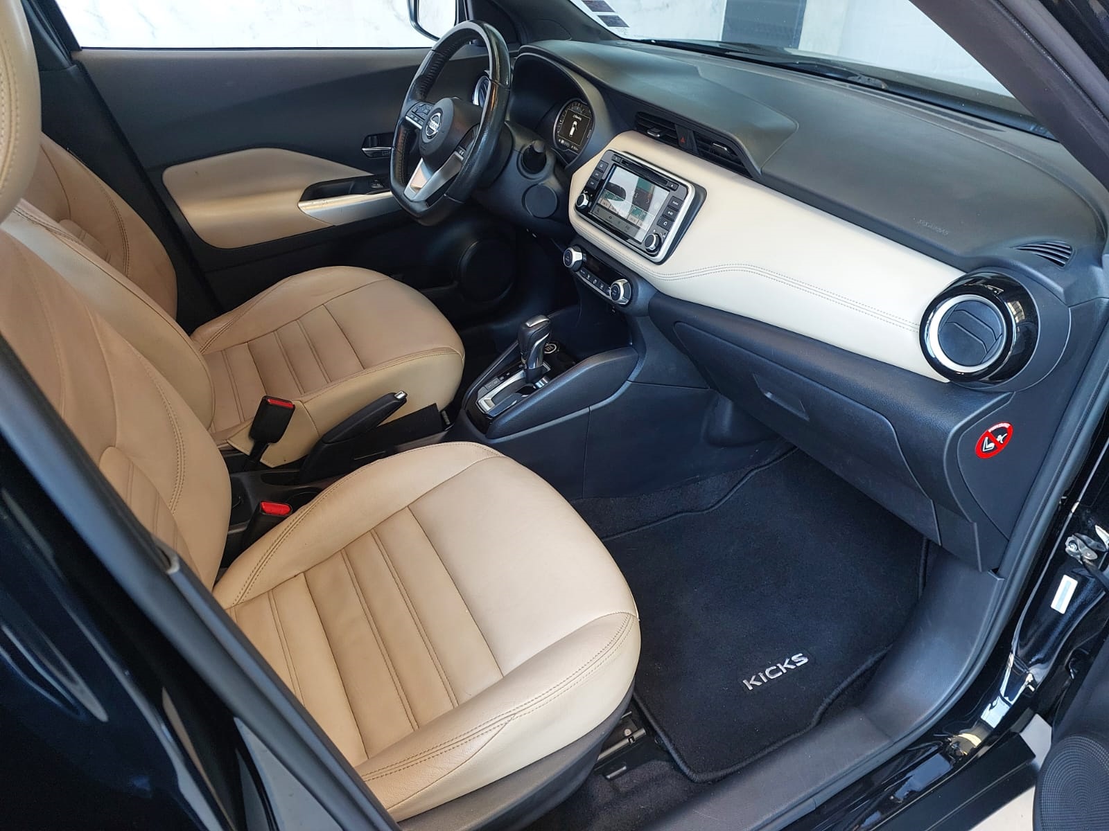 NISSAN KICKS