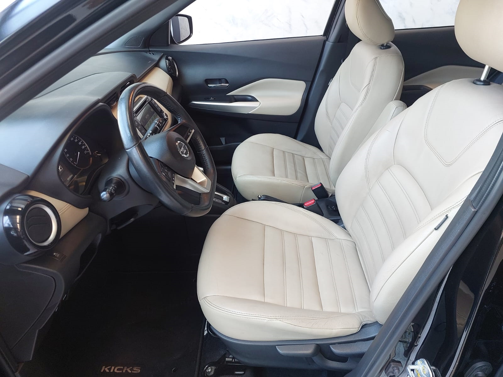 NISSAN KICKS