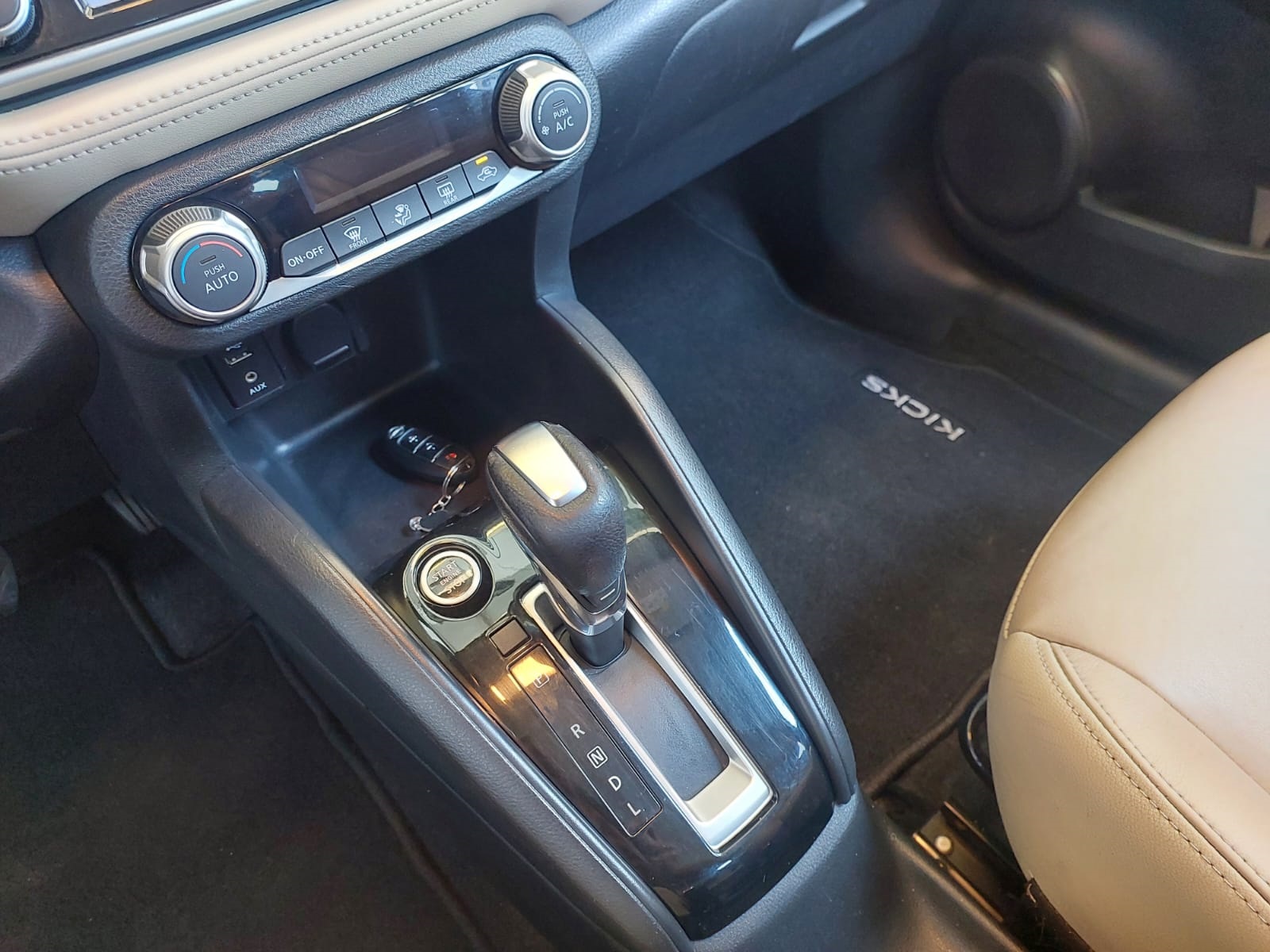 NISSAN KICKS