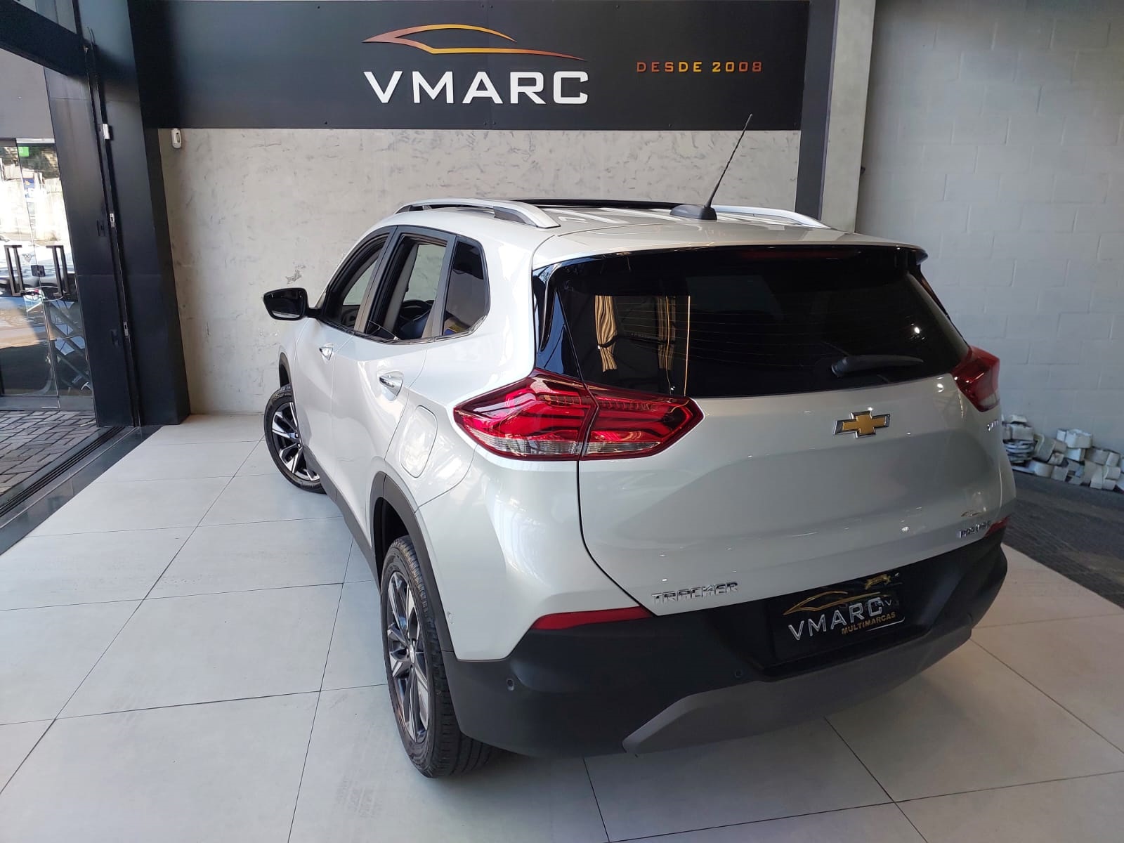 CHEVROLET TRACKER