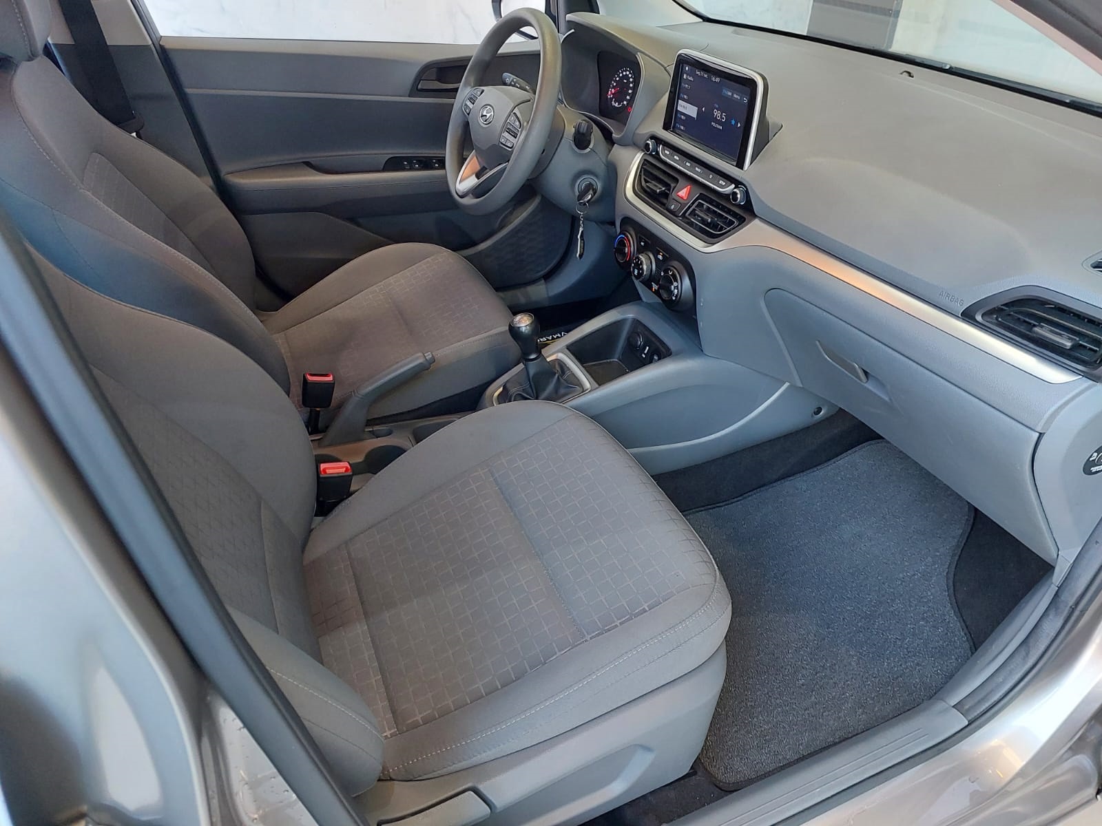 HYUNDAI HB20S