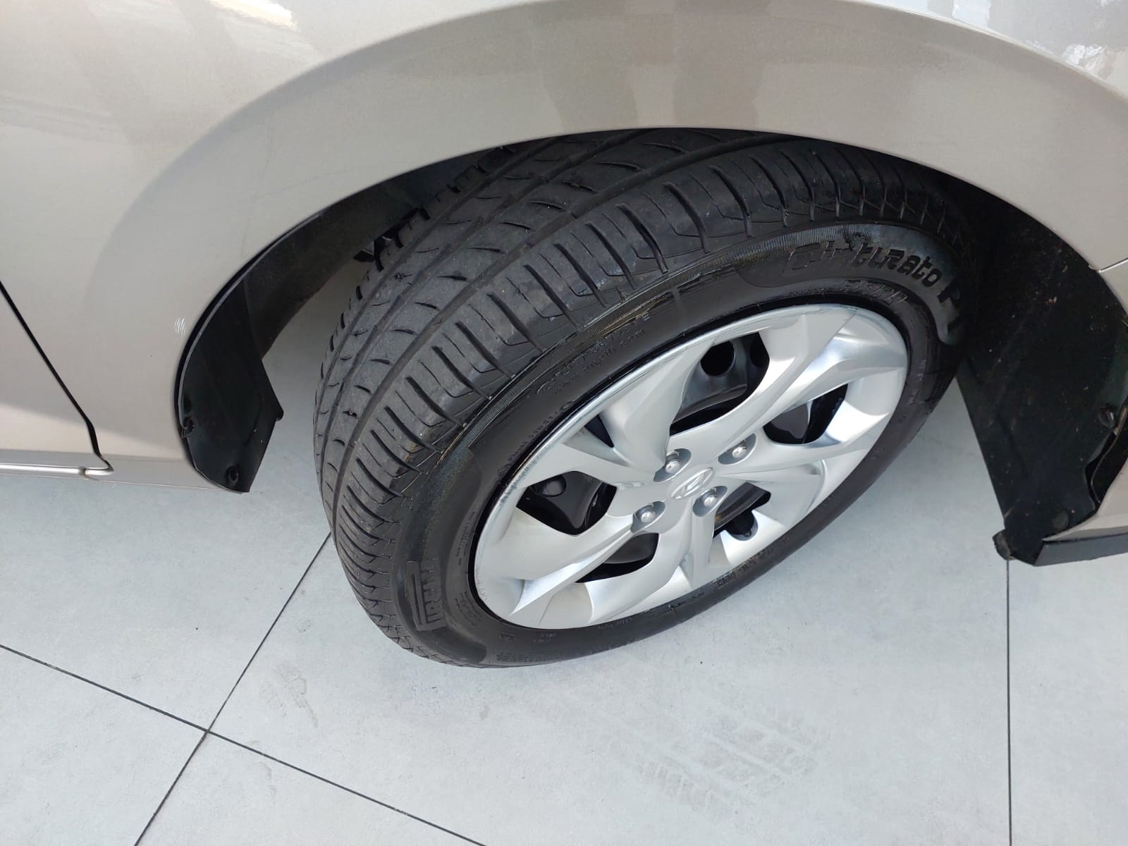 HYUNDAI HB20S