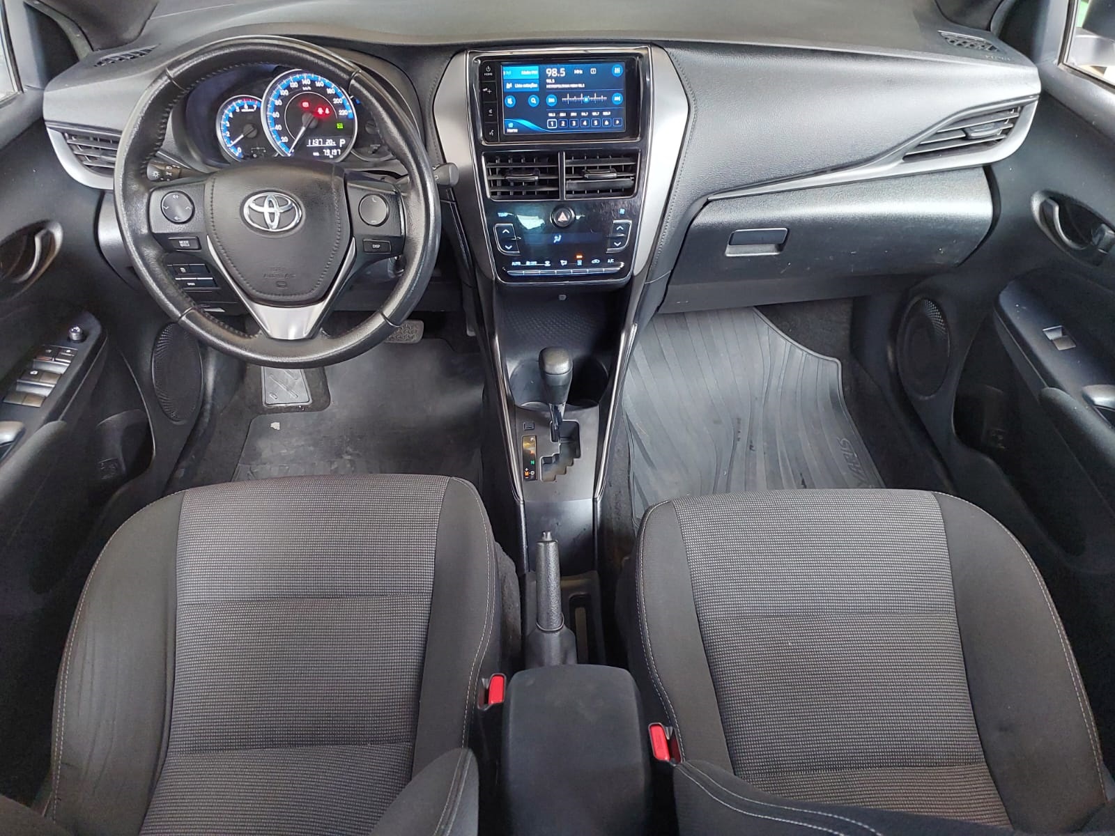 TOYOTA YARIS