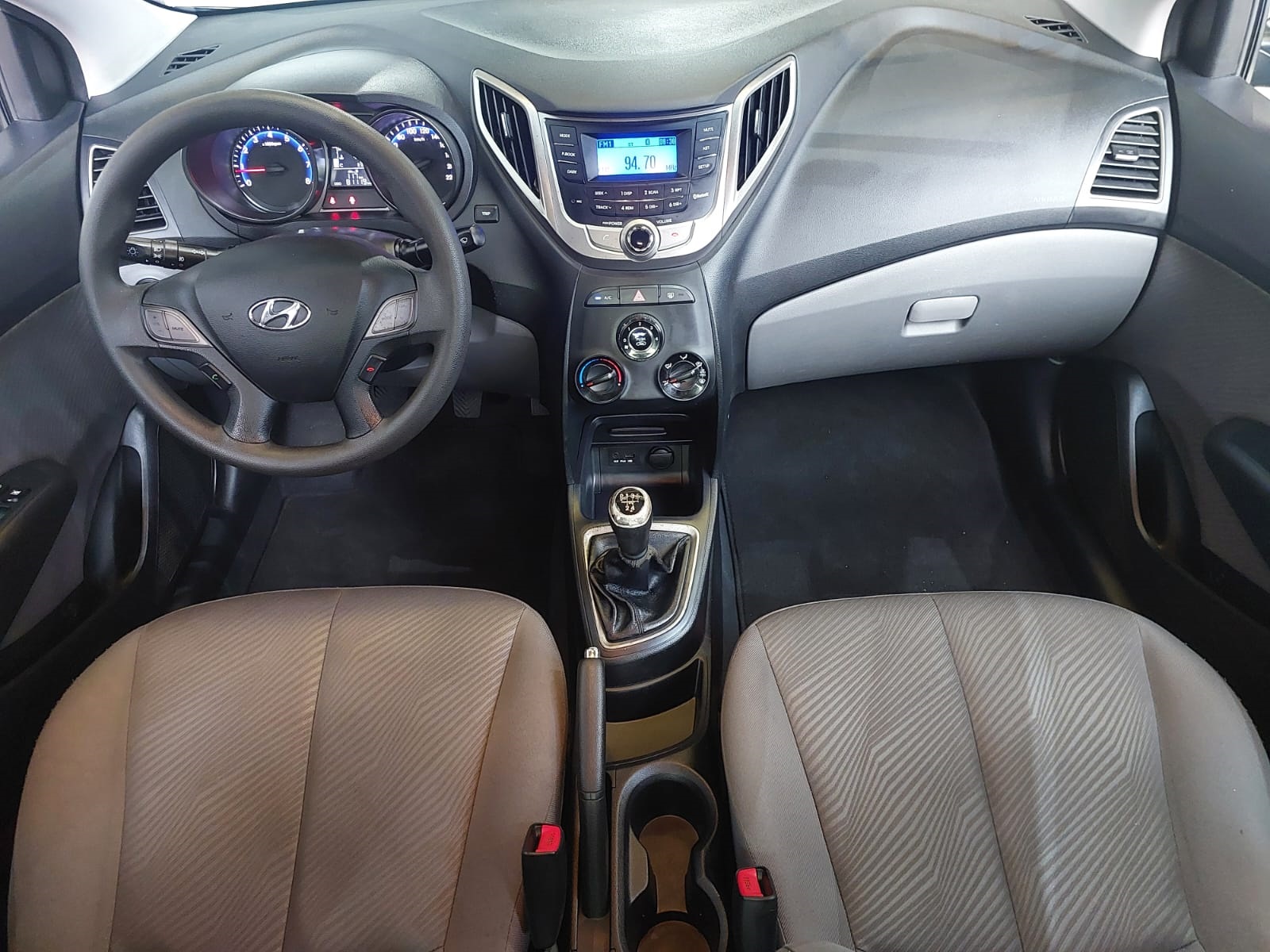 HYUNDAI HB20S