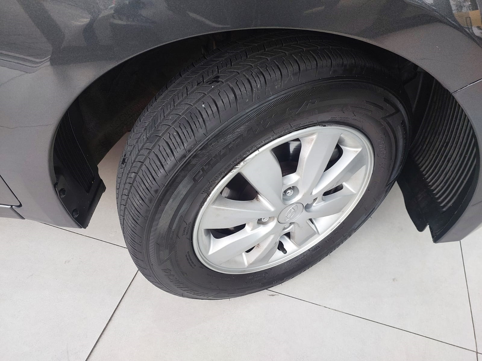 HYUNDAI HB20S