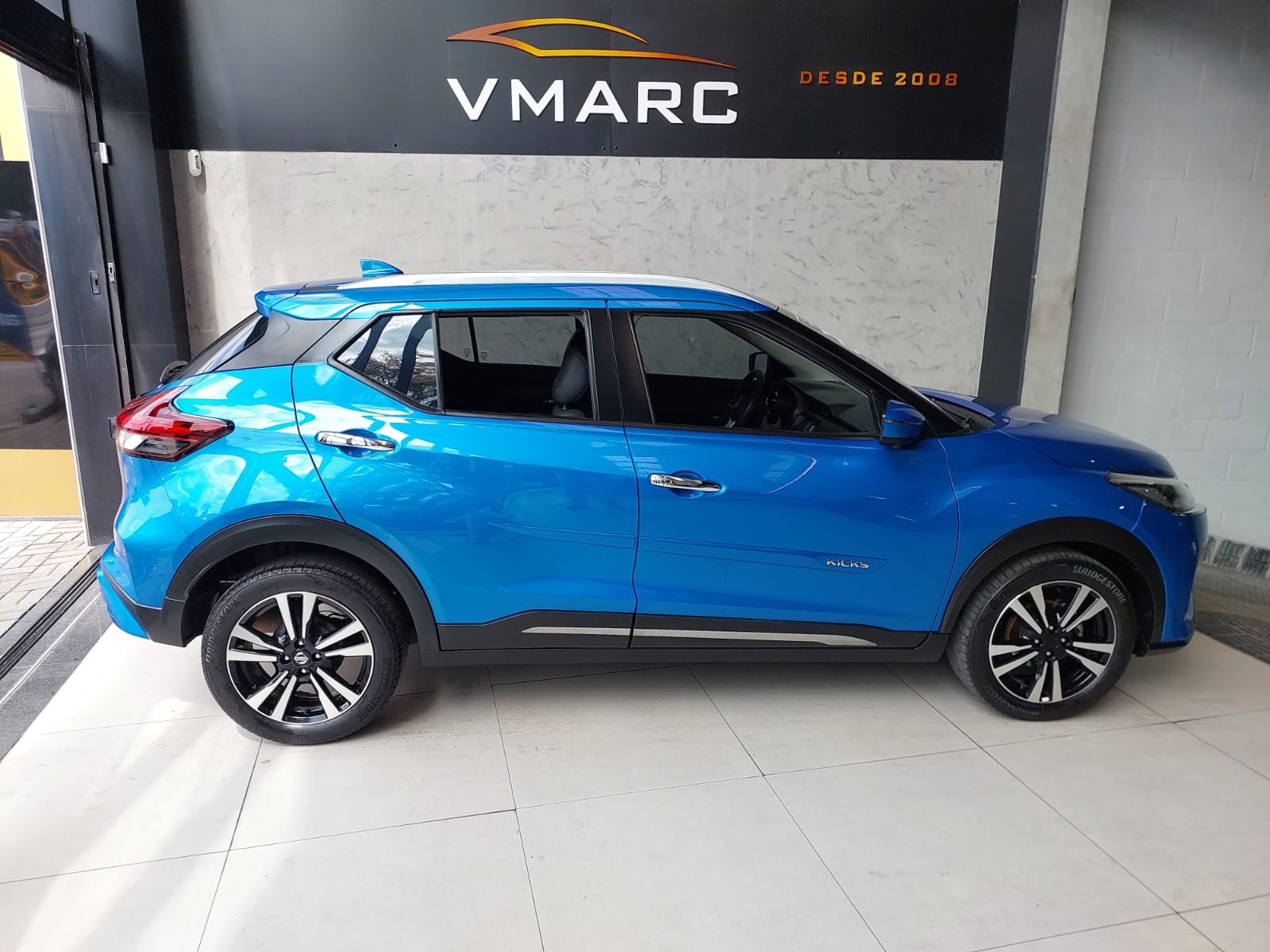 NISSAN KICKS