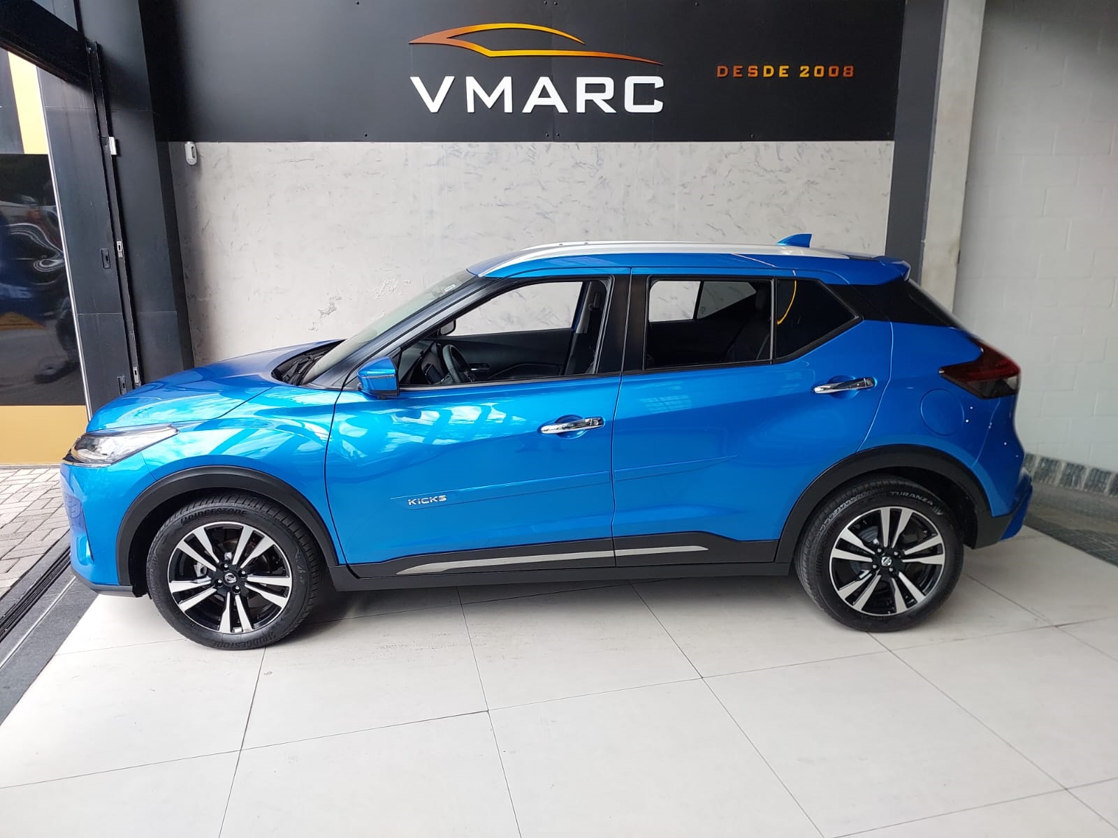 NISSAN KICKS