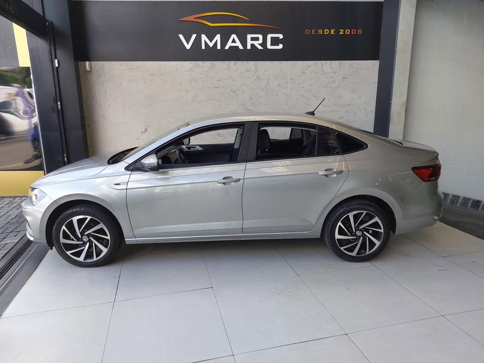 VOLKSWAGEN VIRTUS