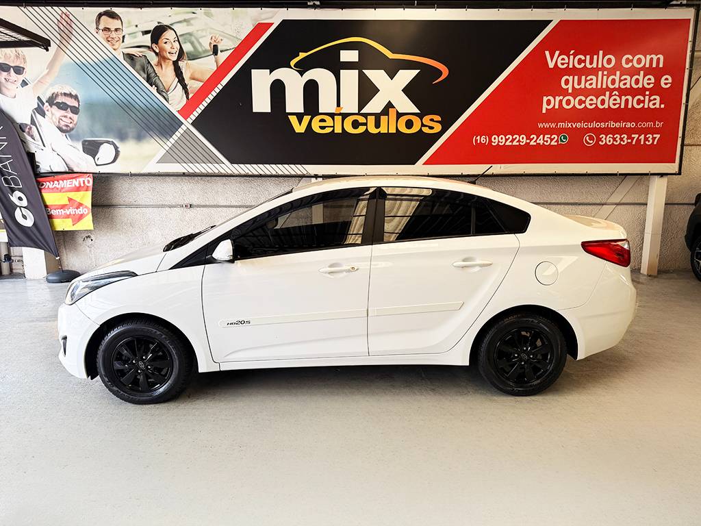 HYUNDAI HB20S