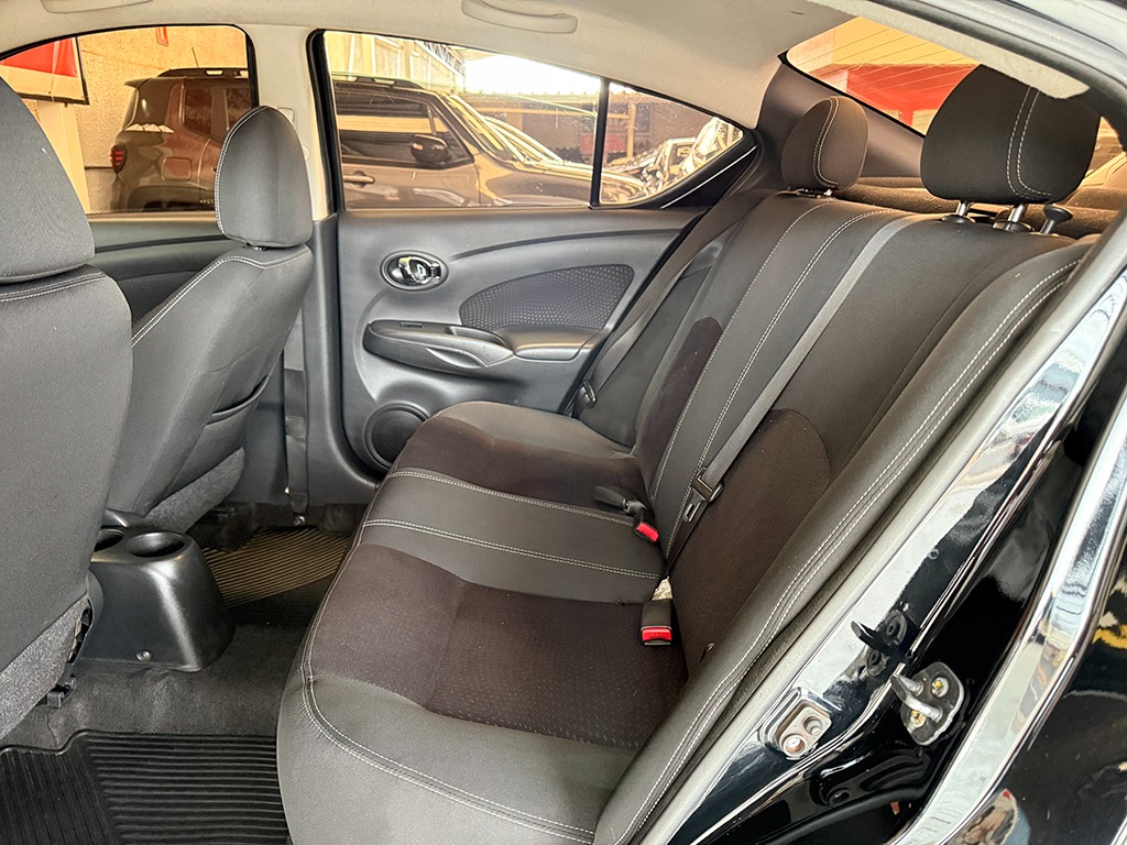 NISSAN VERSA