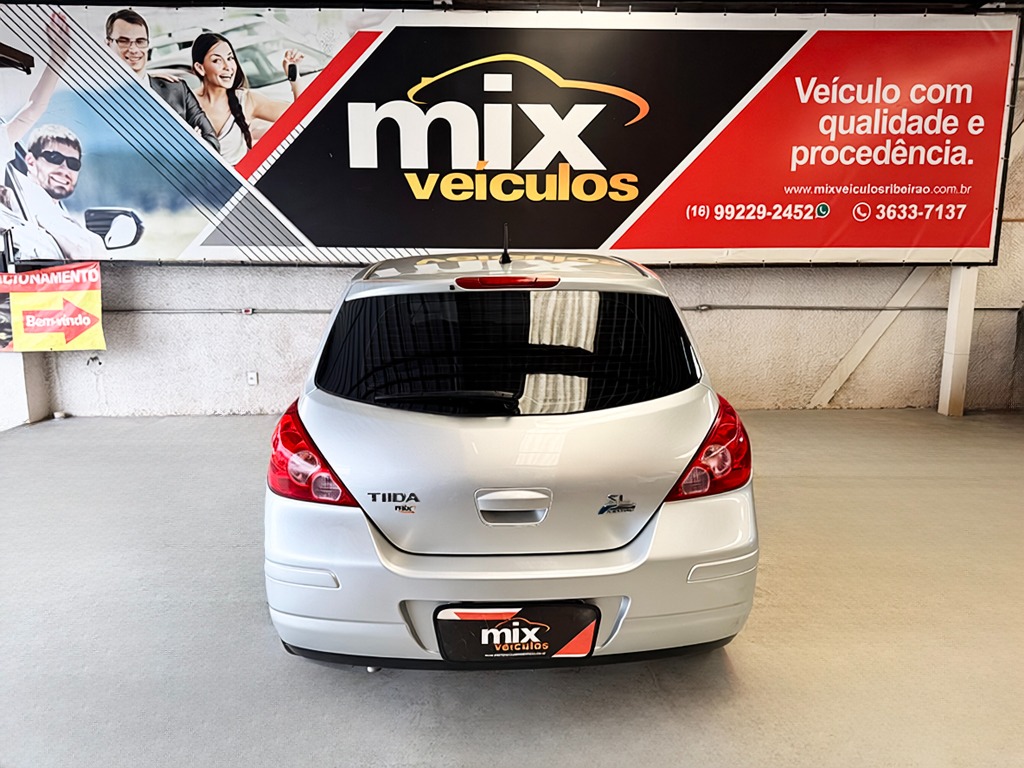 NISSAN TIIDA