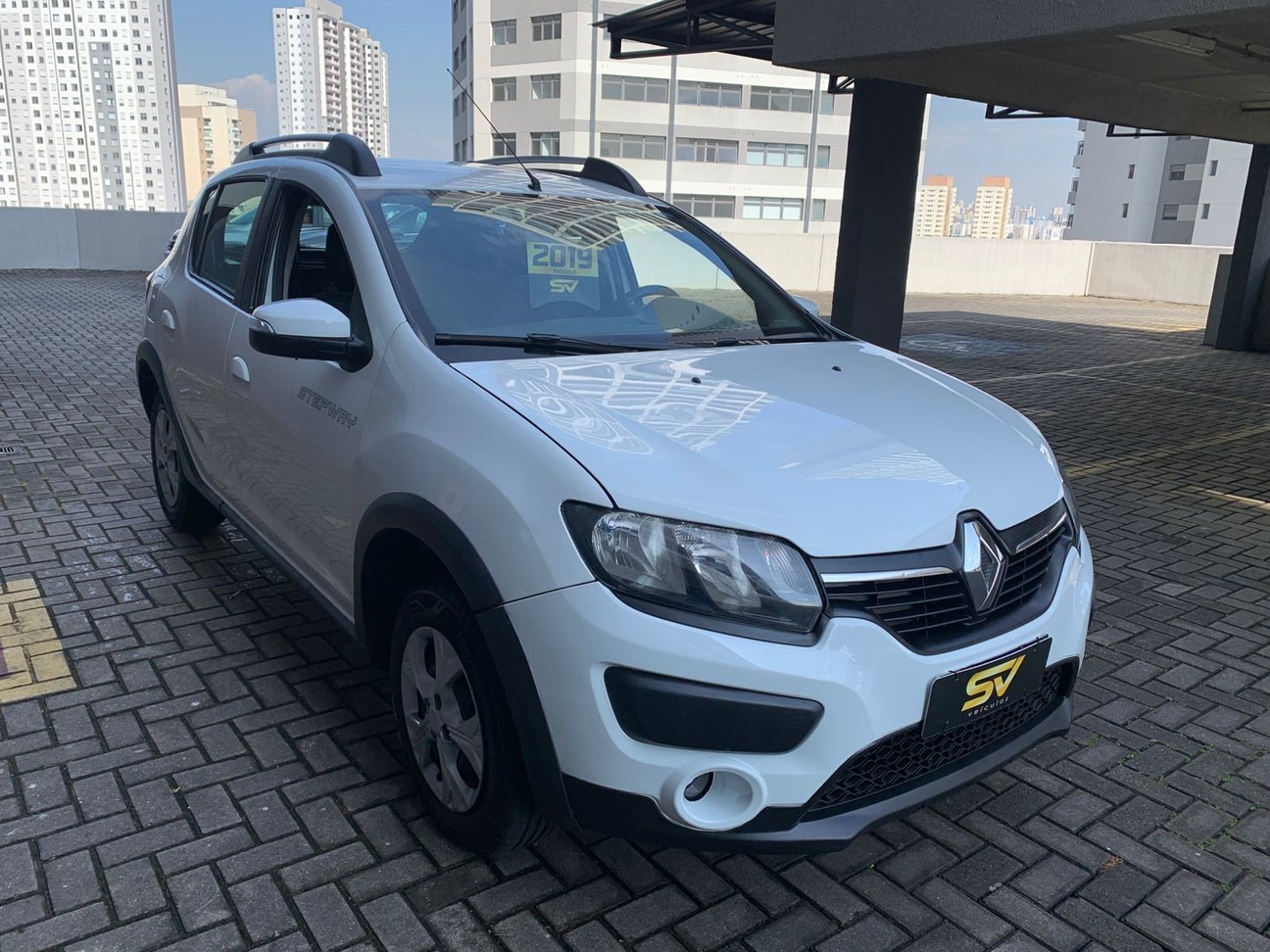 RENAULT SANDERO