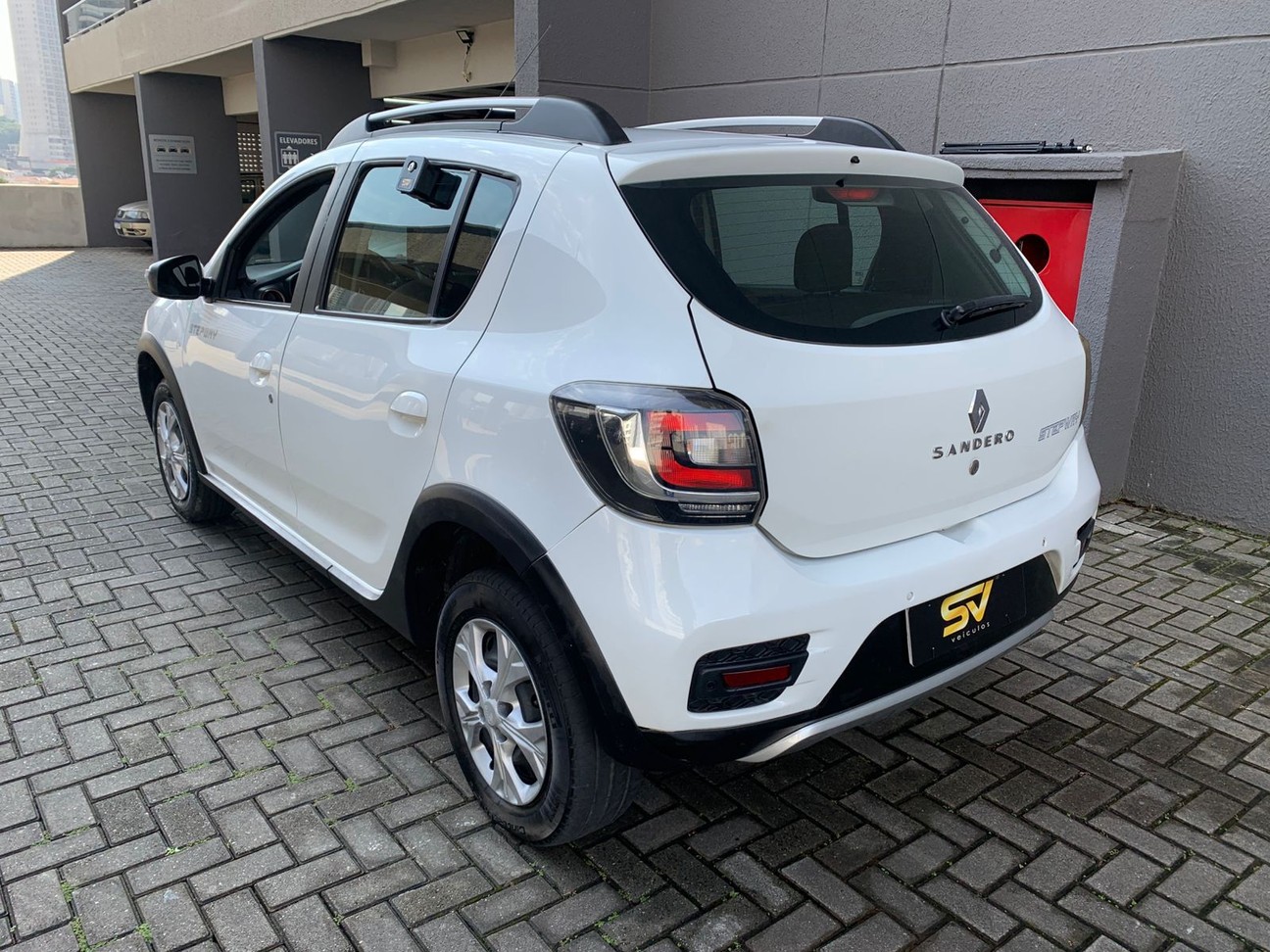 RENAULT SANDERO
