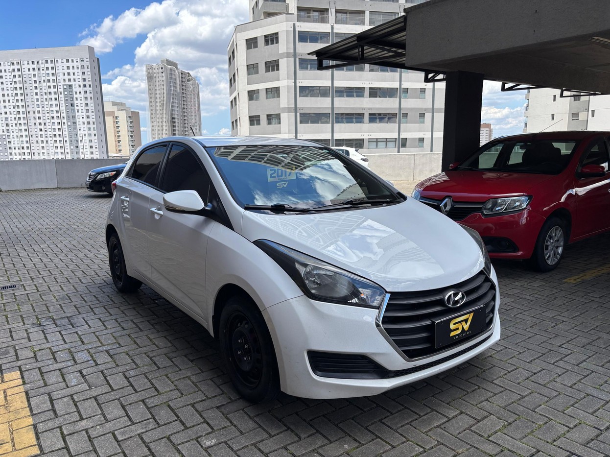 HYUNDAI HB20