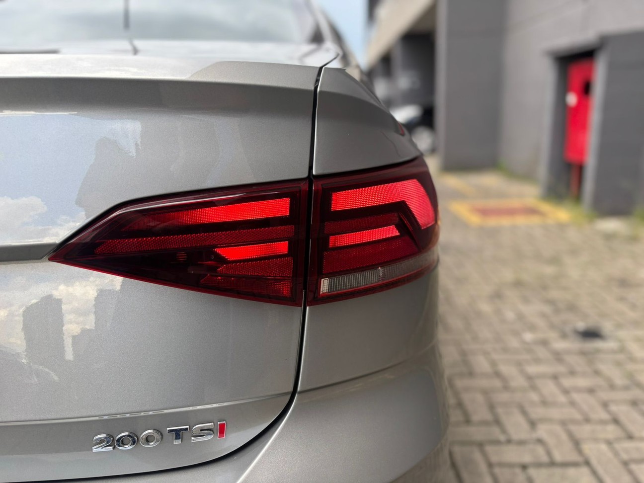 VOLKSWAGEN VIRTUS