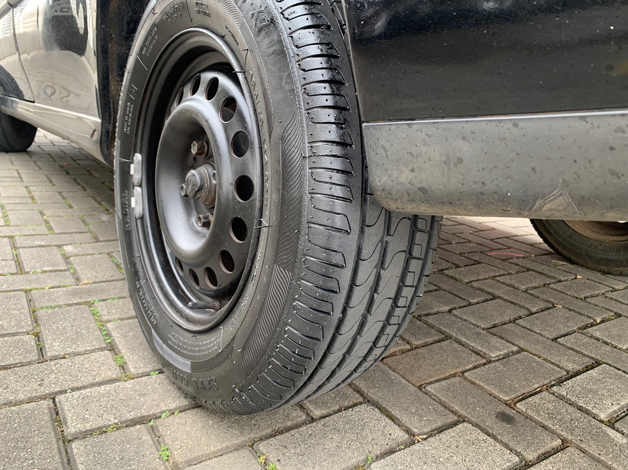 VOLKSWAGEN SAVEIRO
