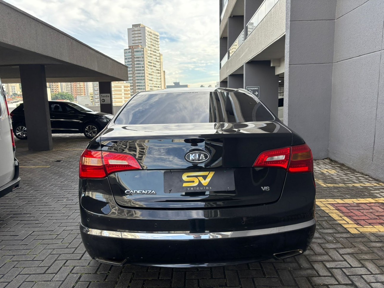 KIA CADENZA