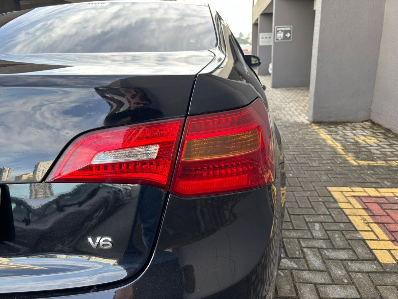KIA CADENZA