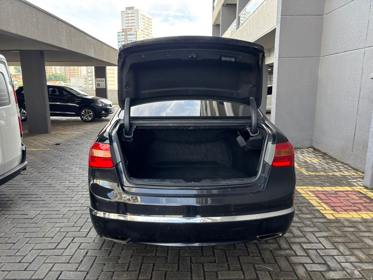 KIA CADENZA