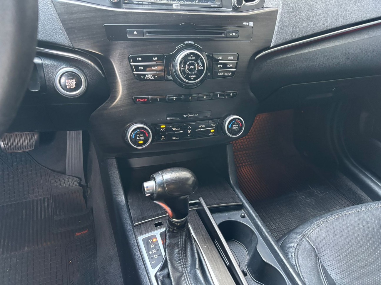 KIA CADENZA