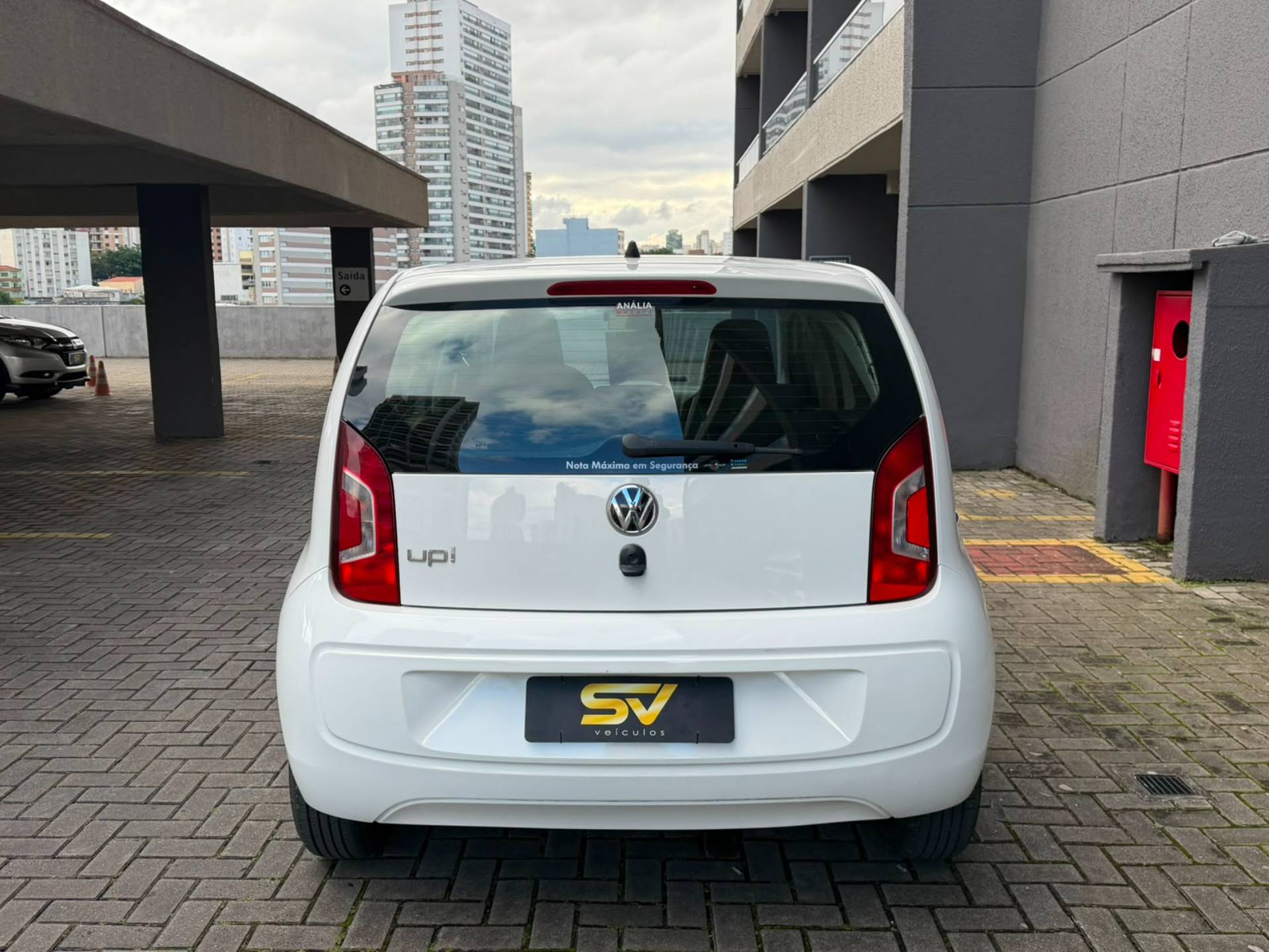 VOLKSWAGEN UP