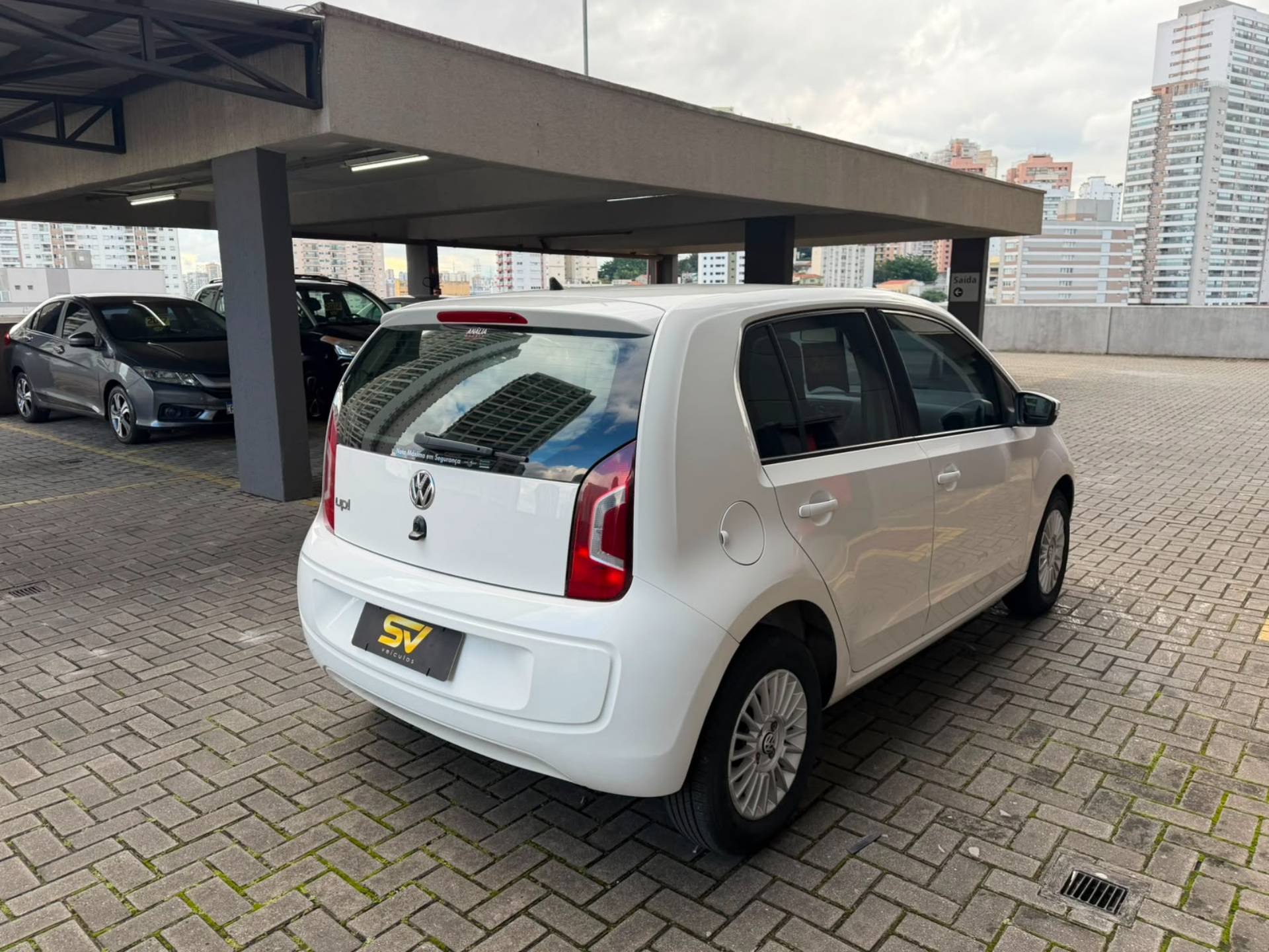 VOLKSWAGEN UP