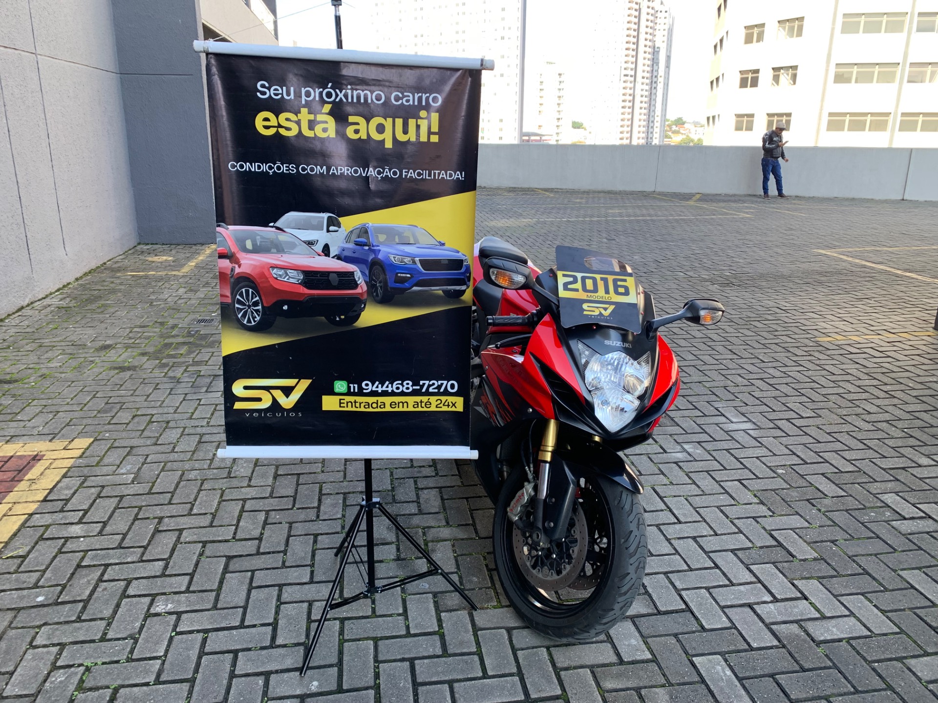SUZUKI GSX R750