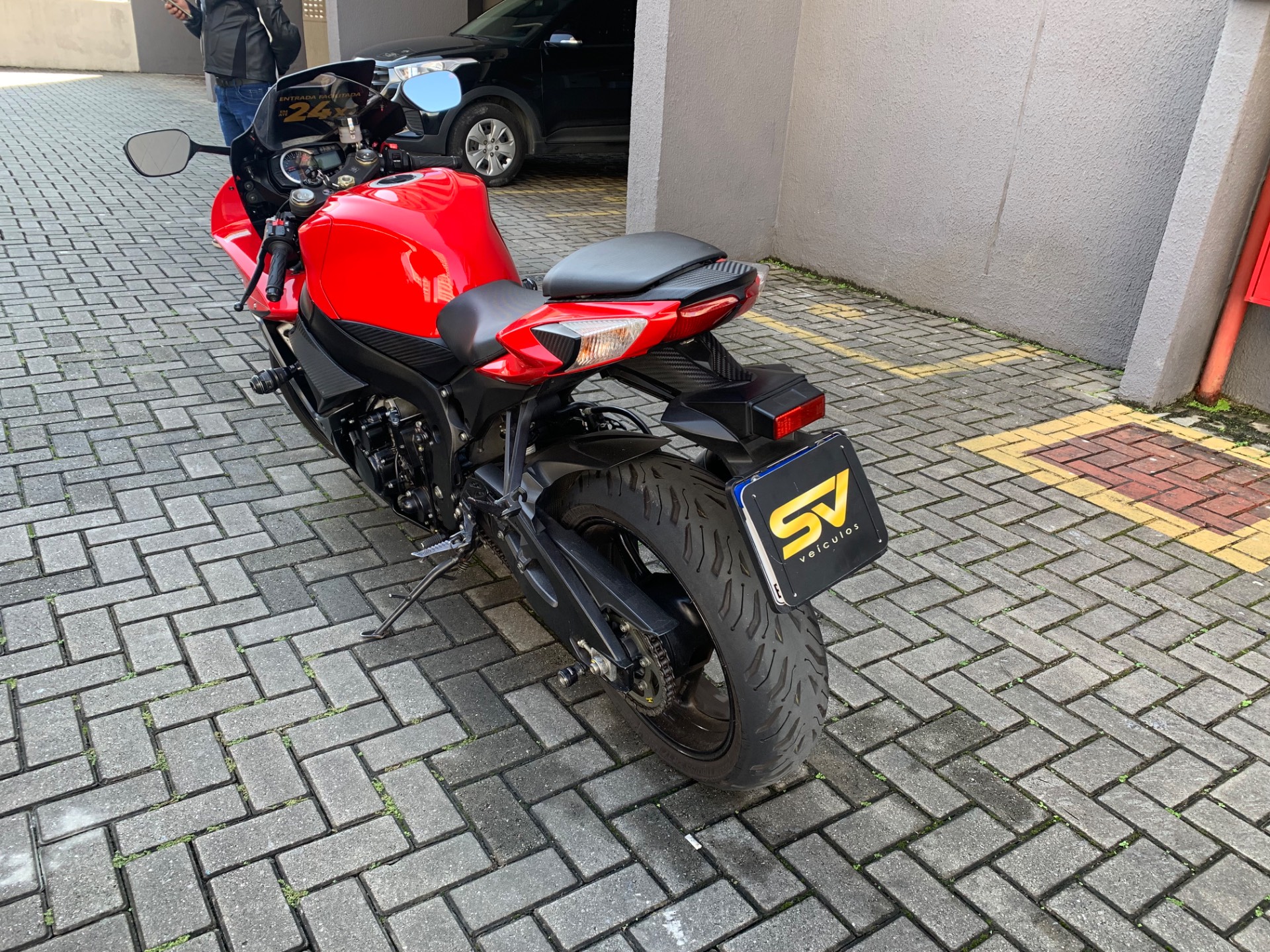 SUZUKI GSX R750