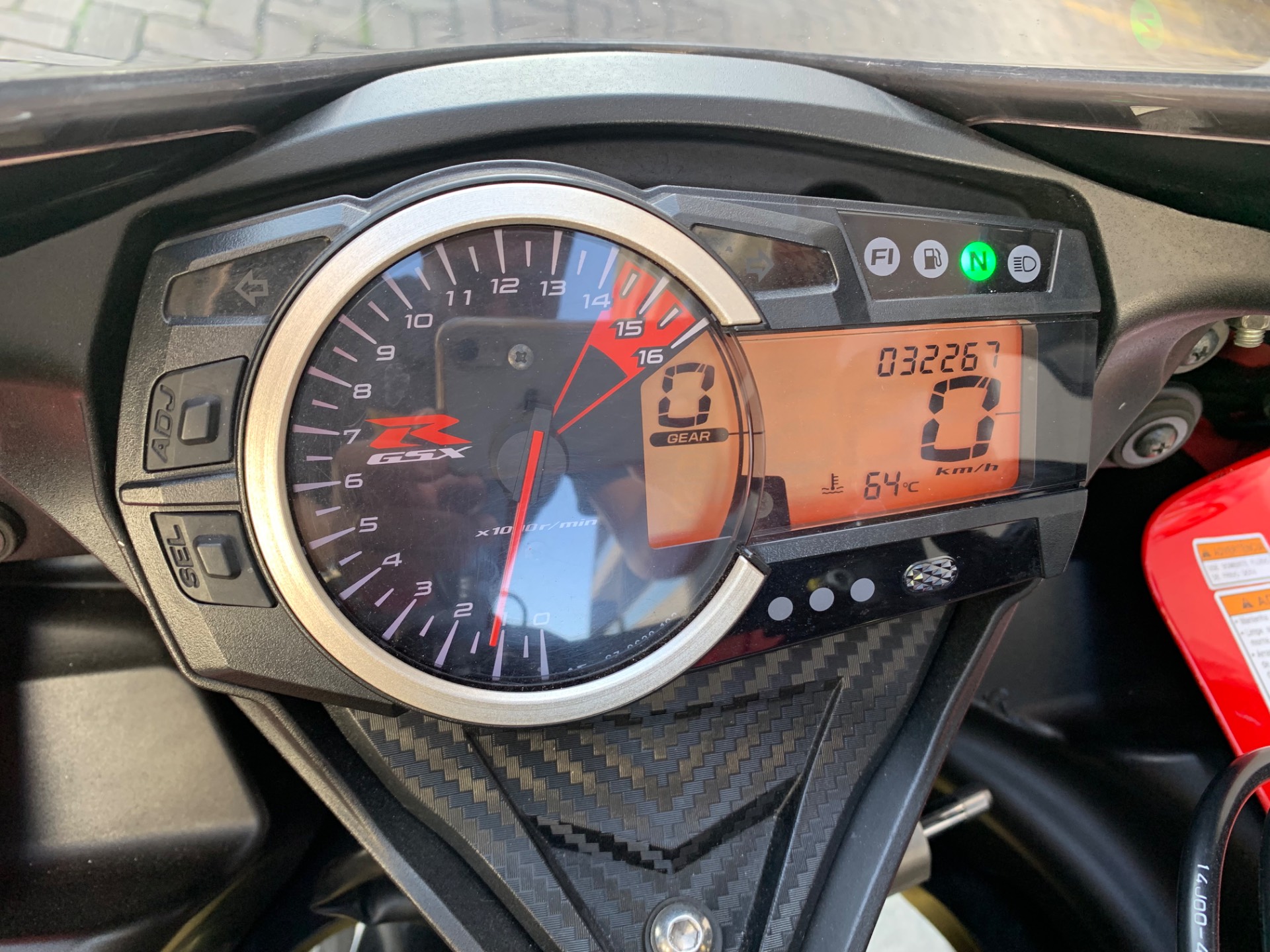 SUZUKI GSX R750