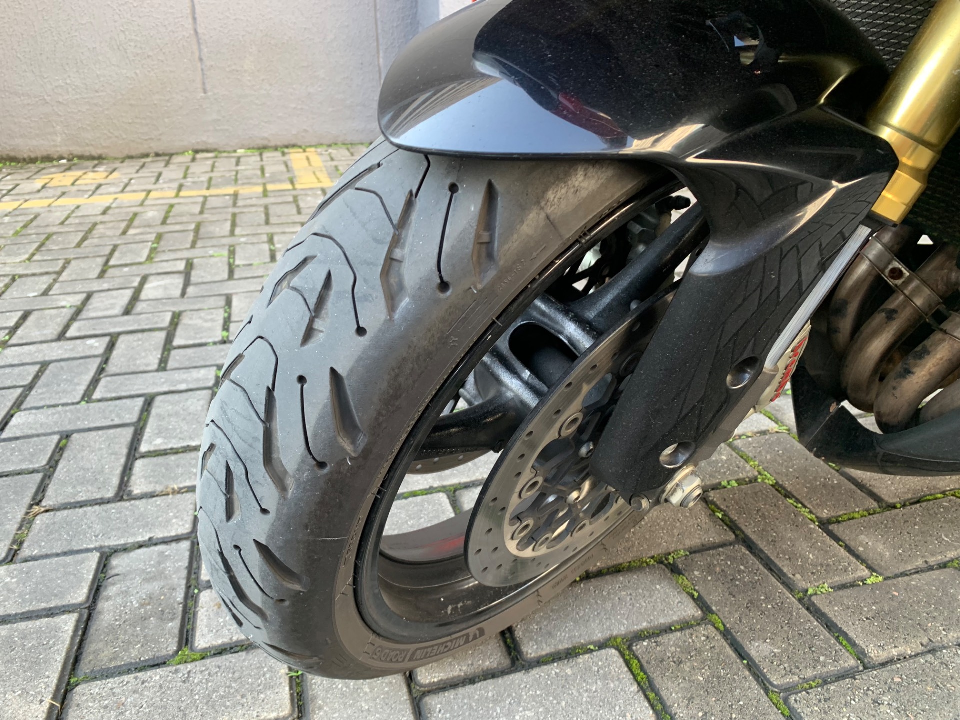 SUZUKI GSX R750