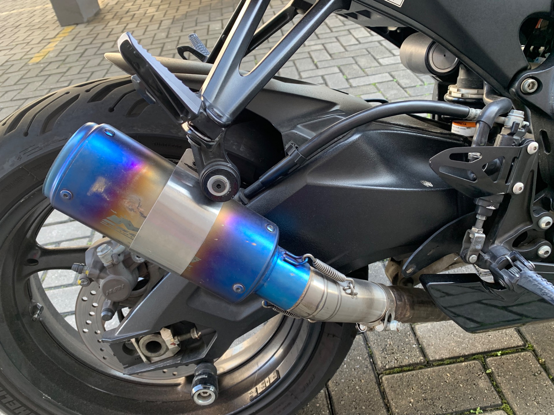 SUZUKI GSX R750