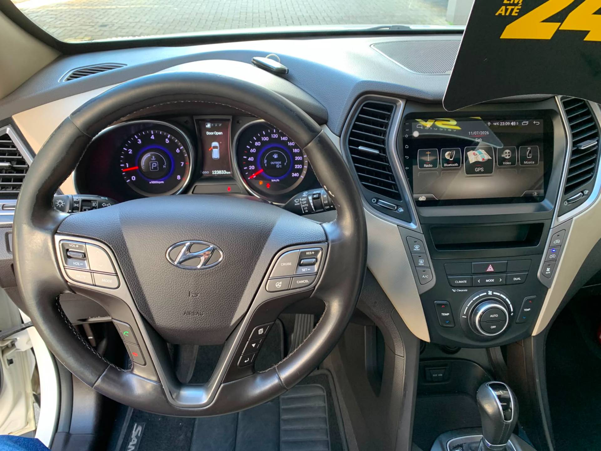 HYUNDAI GRAND SANTA FE