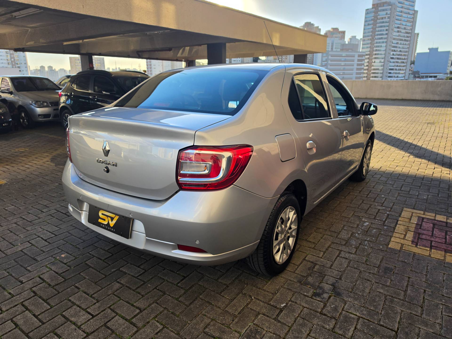 RENAULT LOGAN