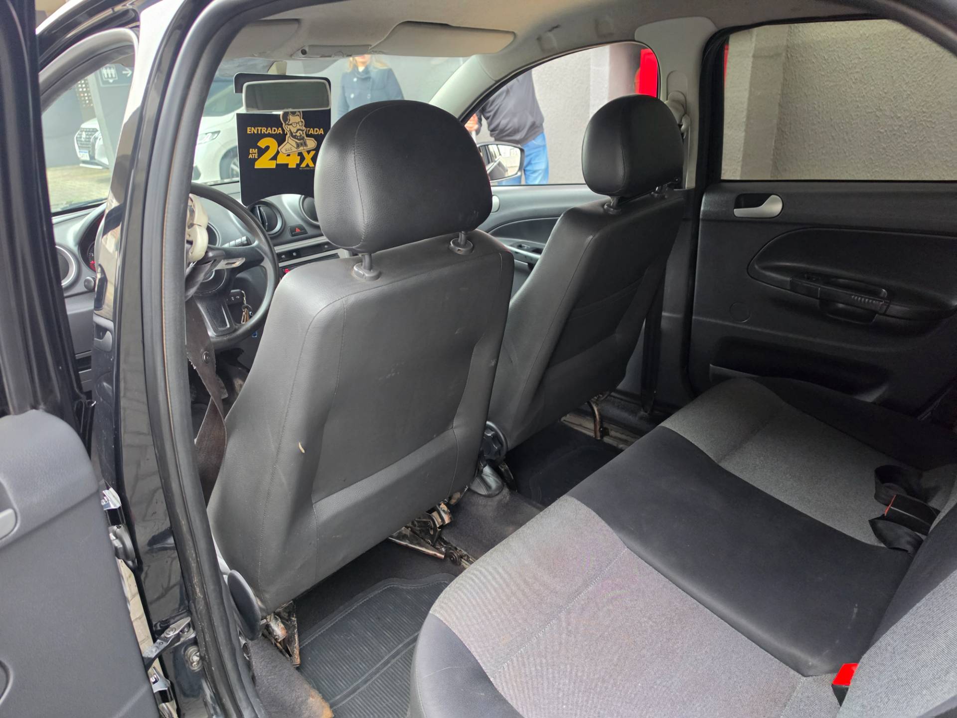 VOLKSWAGEN GOL