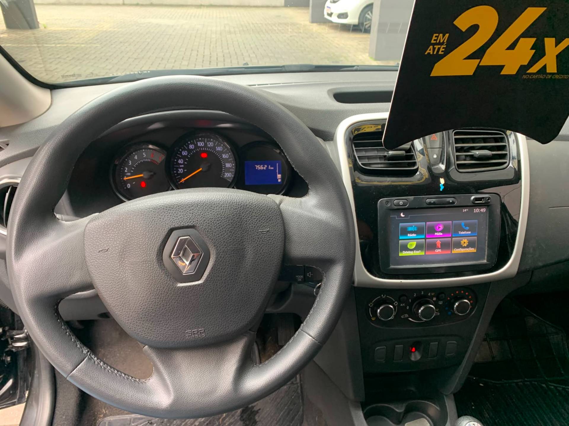 RENAULT SANDERO