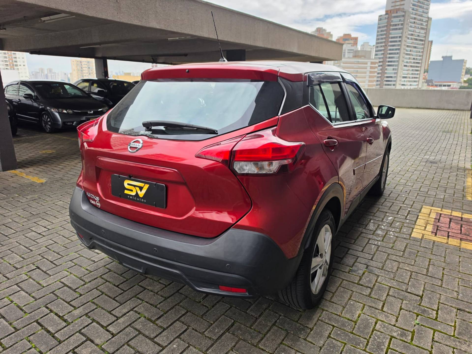 NISSAN KICKS