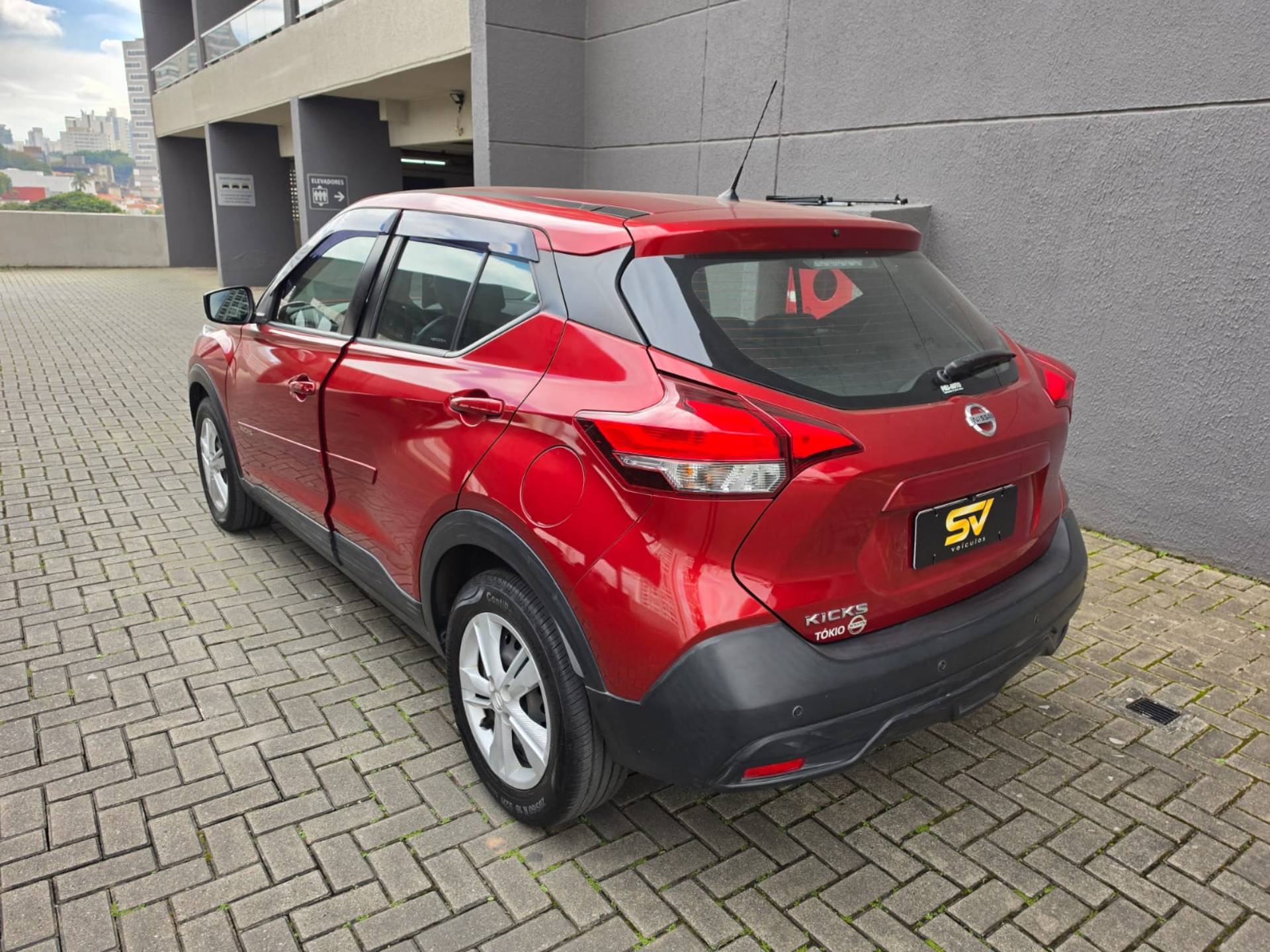 NISSAN KICKS