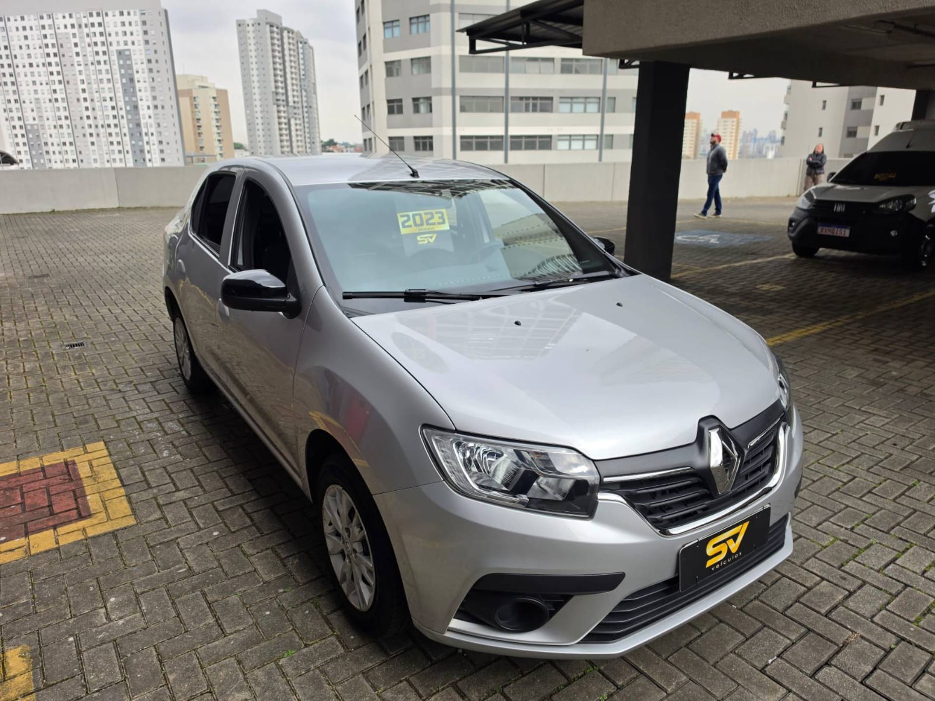 RENAULT LOGAN