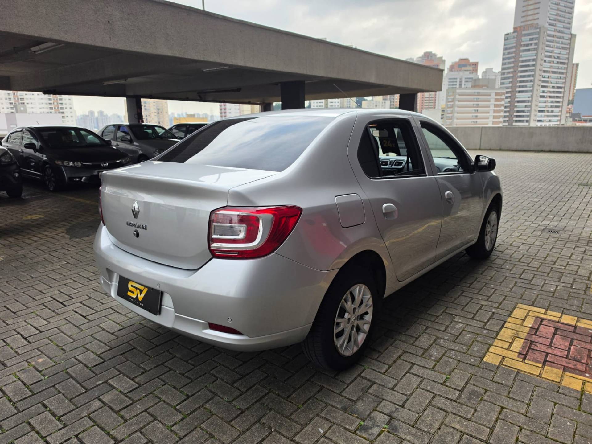RENAULT LOGAN