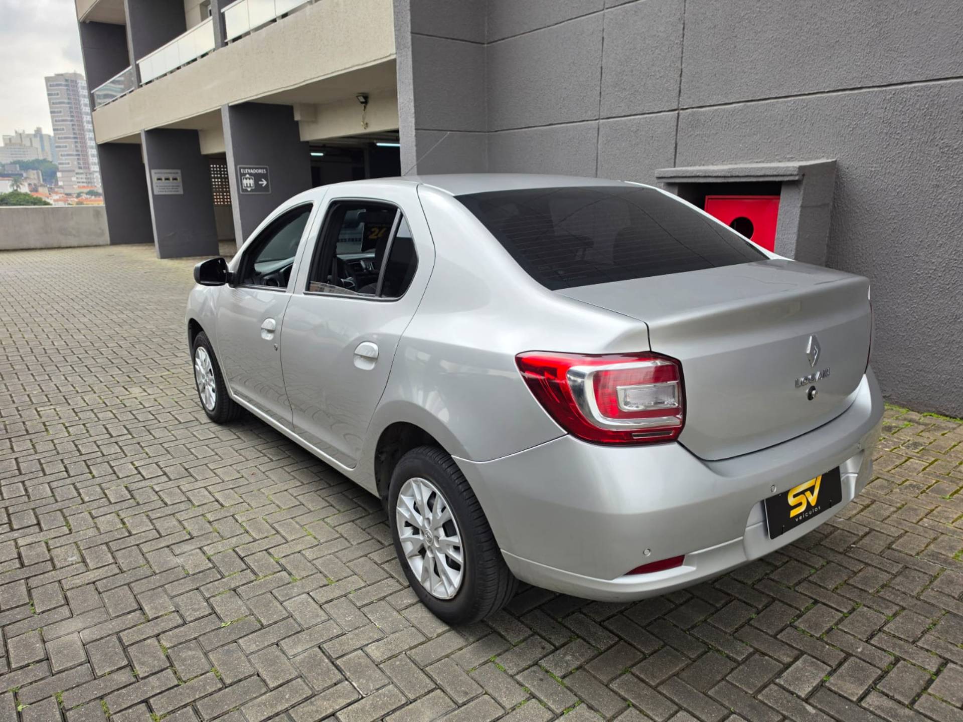RENAULT LOGAN