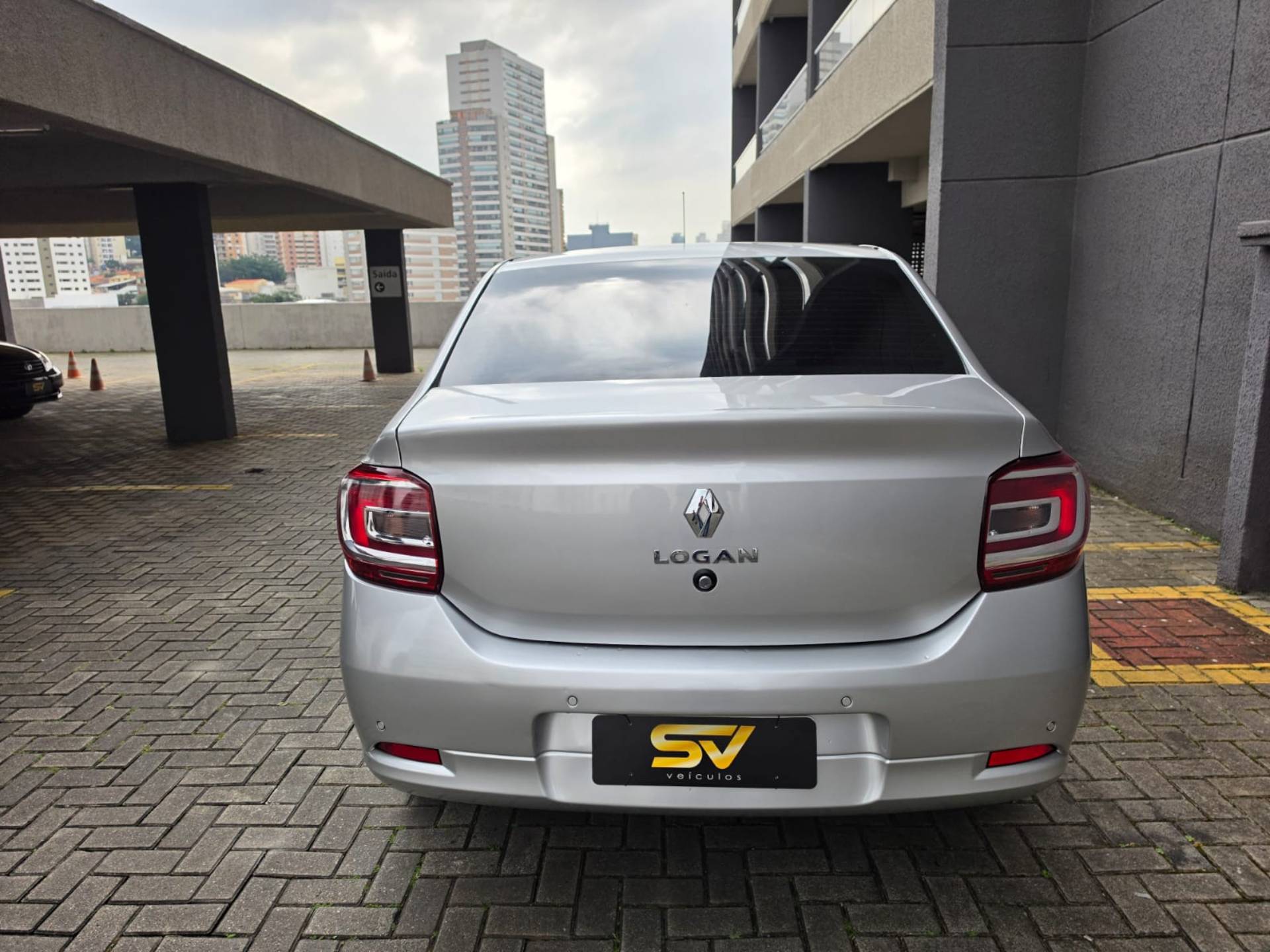 RENAULT LOGAN