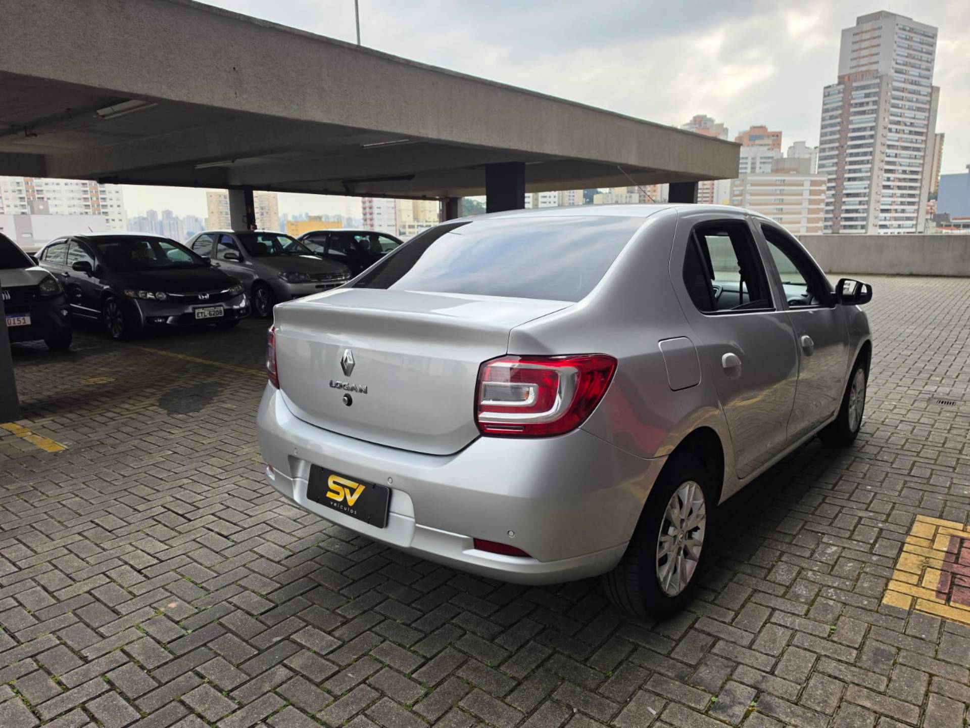 RENAULT LOGAN