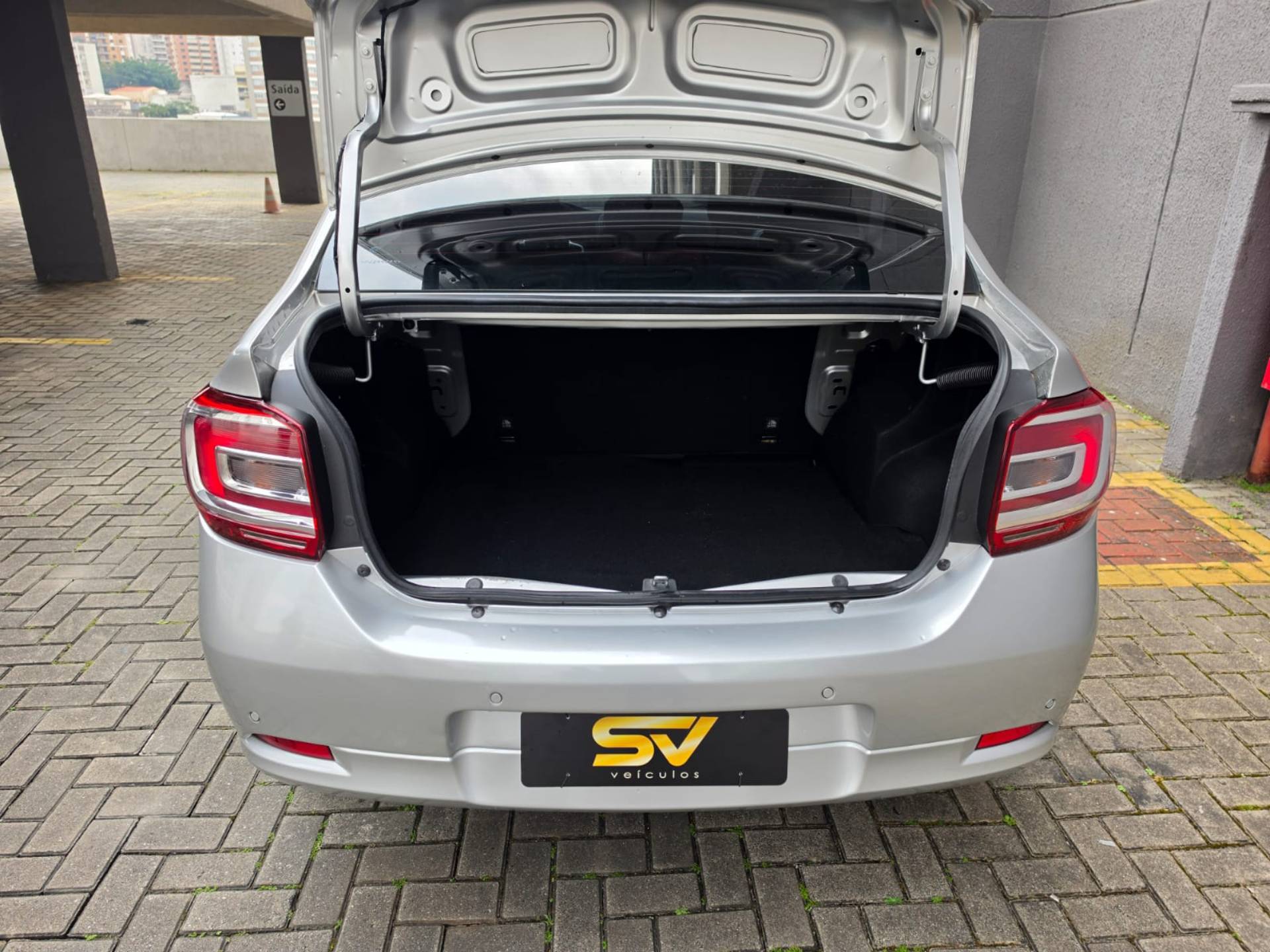 RENAULT LOGAN