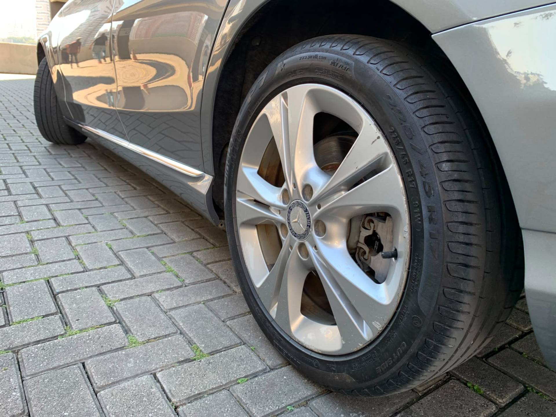 MERCEDES-BENZ C 180