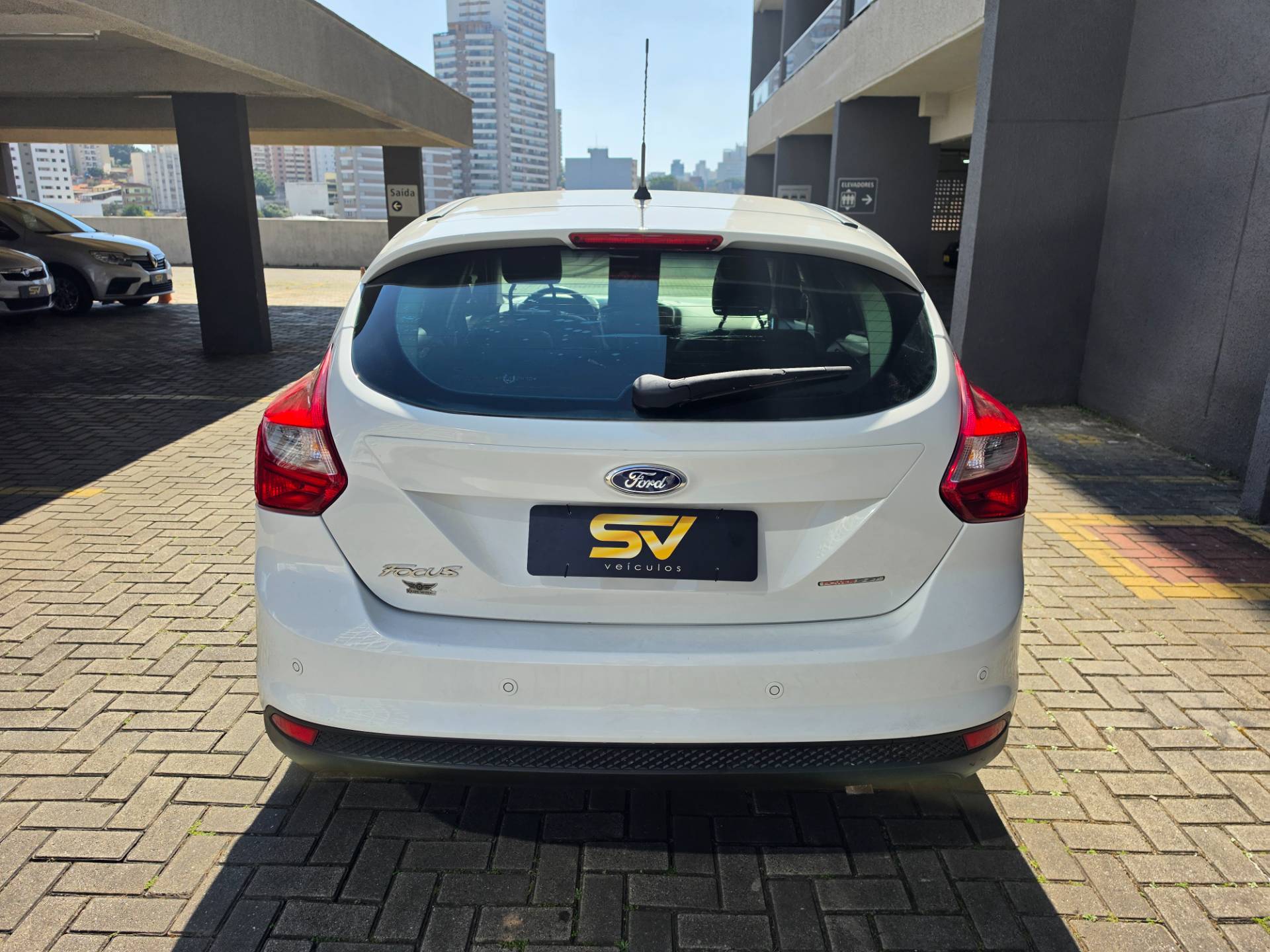 FORD FOCUS