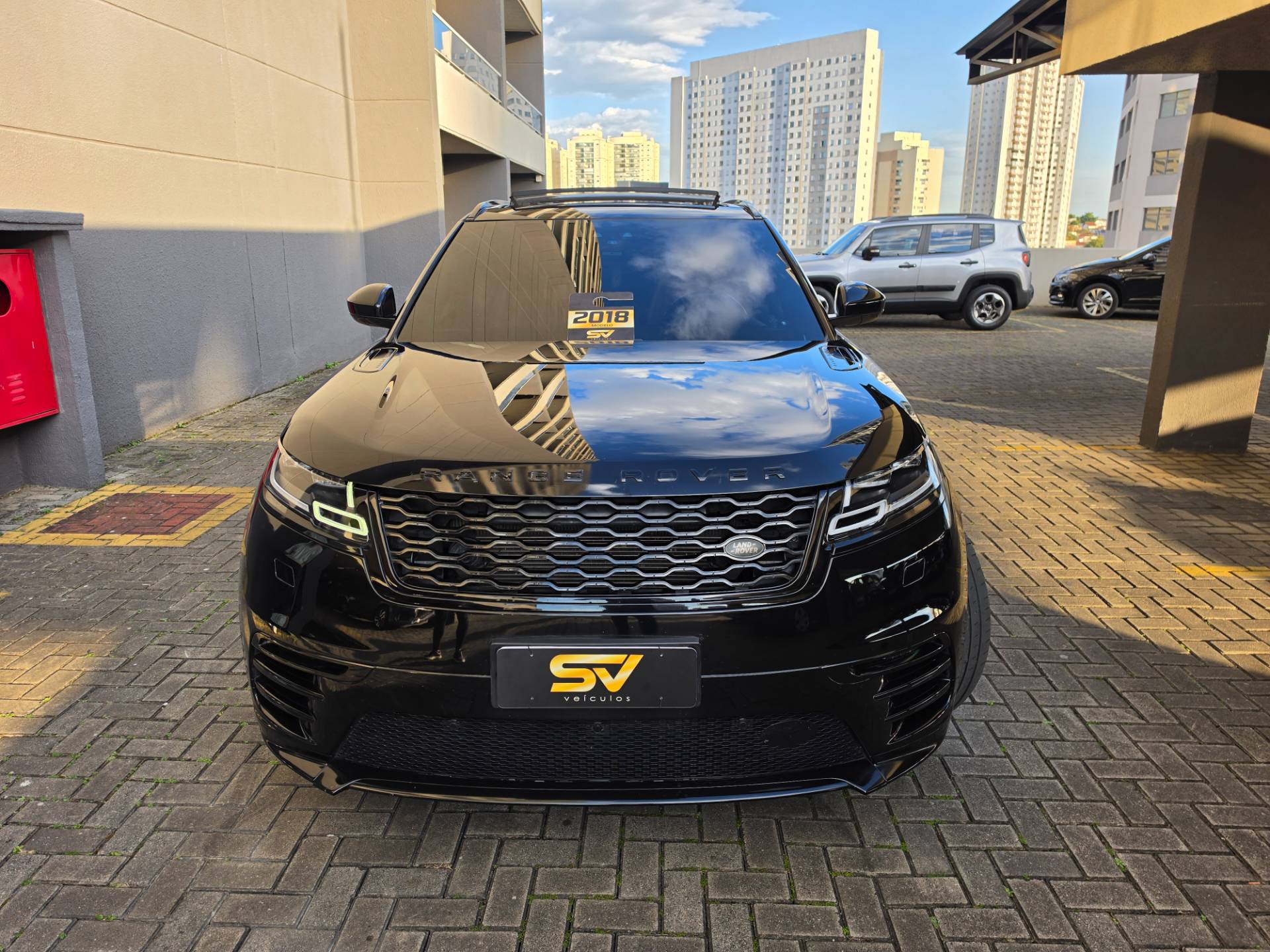 LAND ROVER RANGE ROVER VELAR