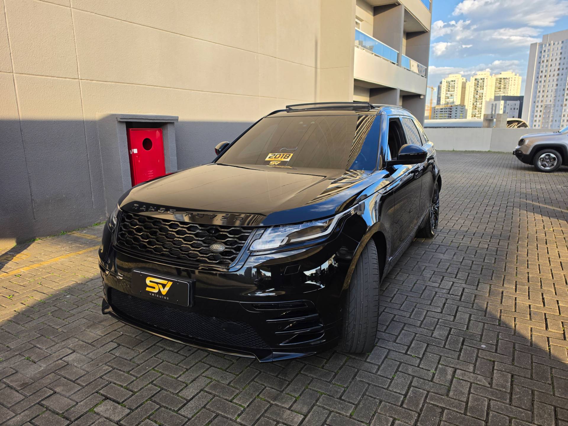 LAND ROVER RANGE ROVER VELAR