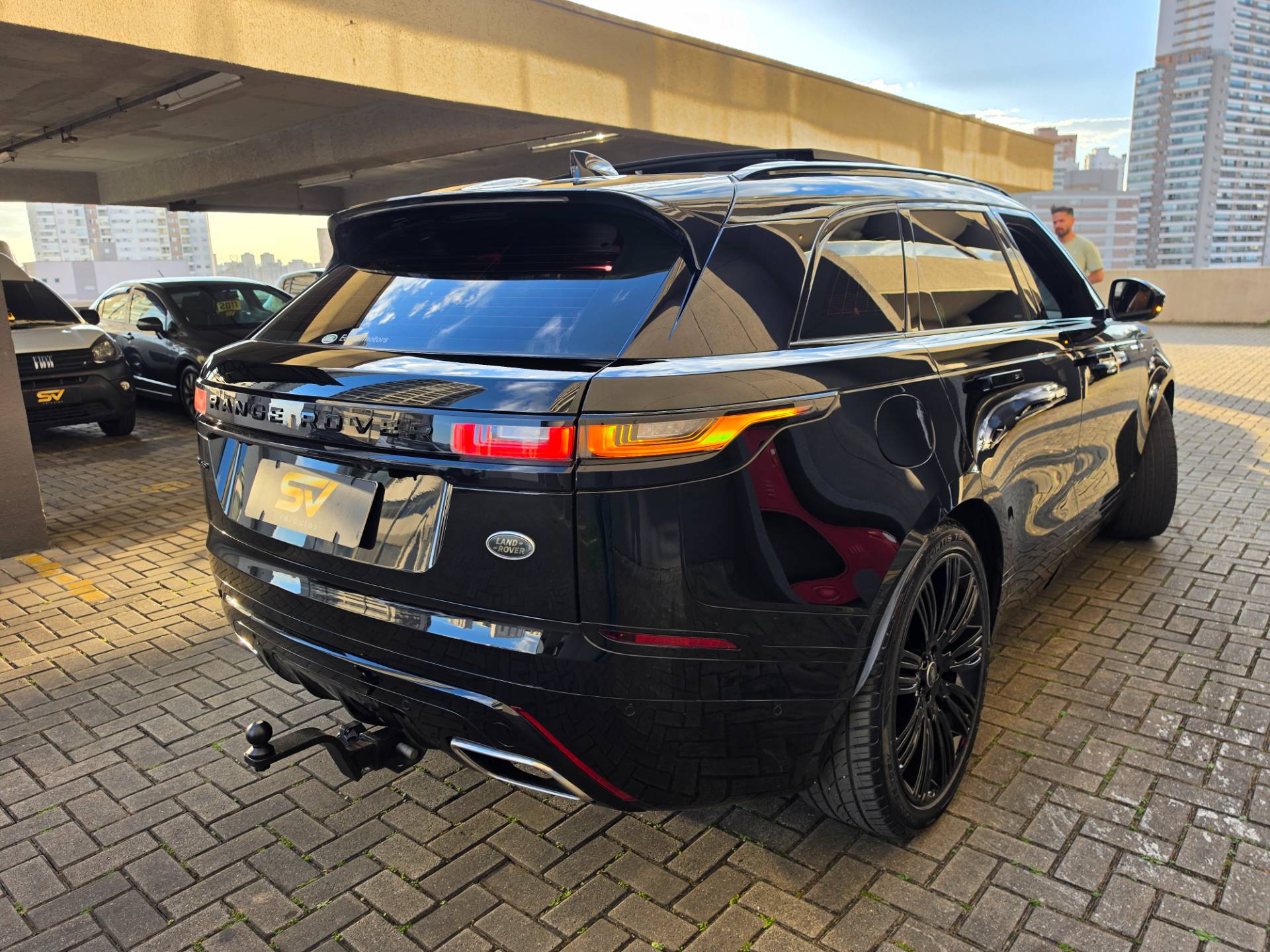 LAND ROVER RANGE ROVER VELAR
