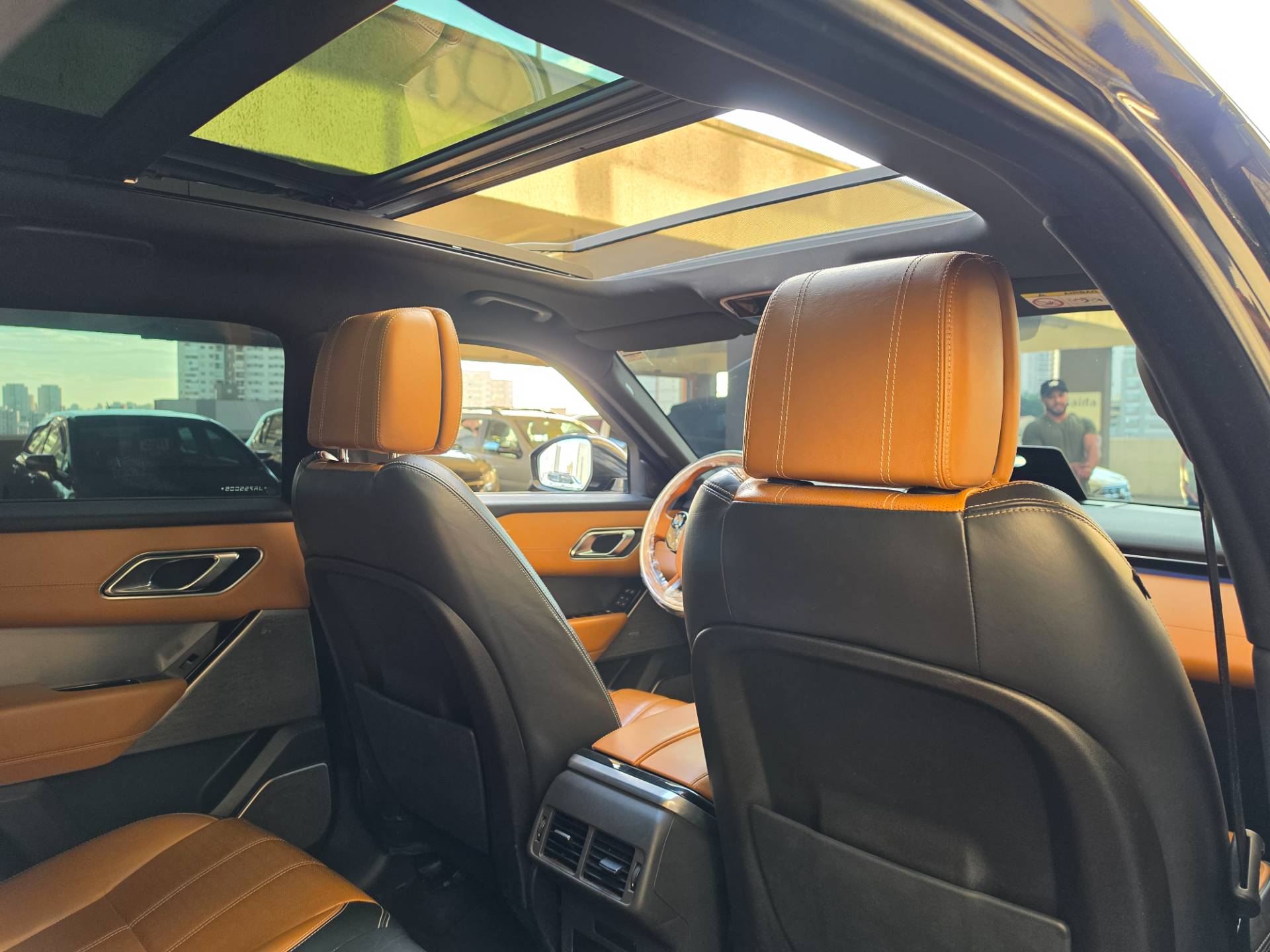 LAND ROVER RANGE ROVER VELAR